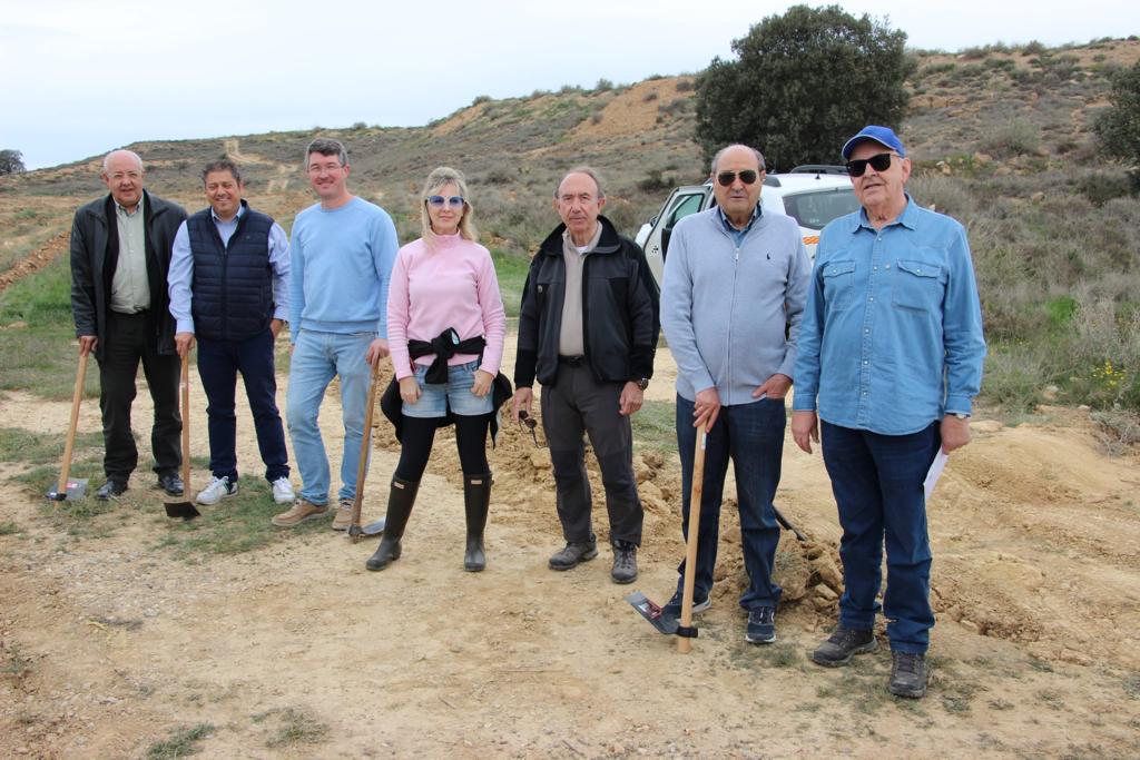 Plantación de árboles por el IES Sierra de Guara en Vicién