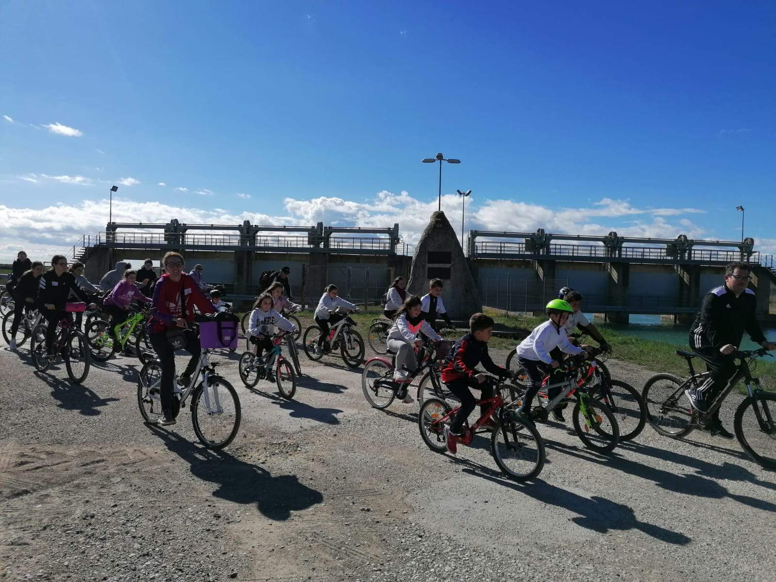 Recorrido en bicicleta en el Día Mundial del Agua en Tardienta