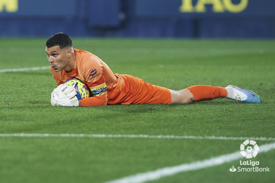 Andrés Fernández, el más destacado del Huesca
