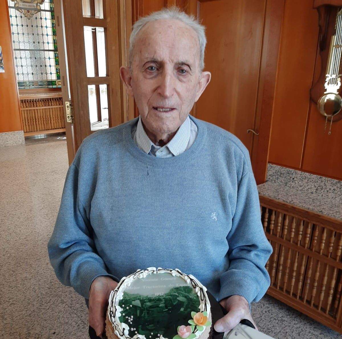 Vicente Gómez Nogarol en su 99 cumpleaños Vicente Gómez Nogarol en su 99 cumpleaños