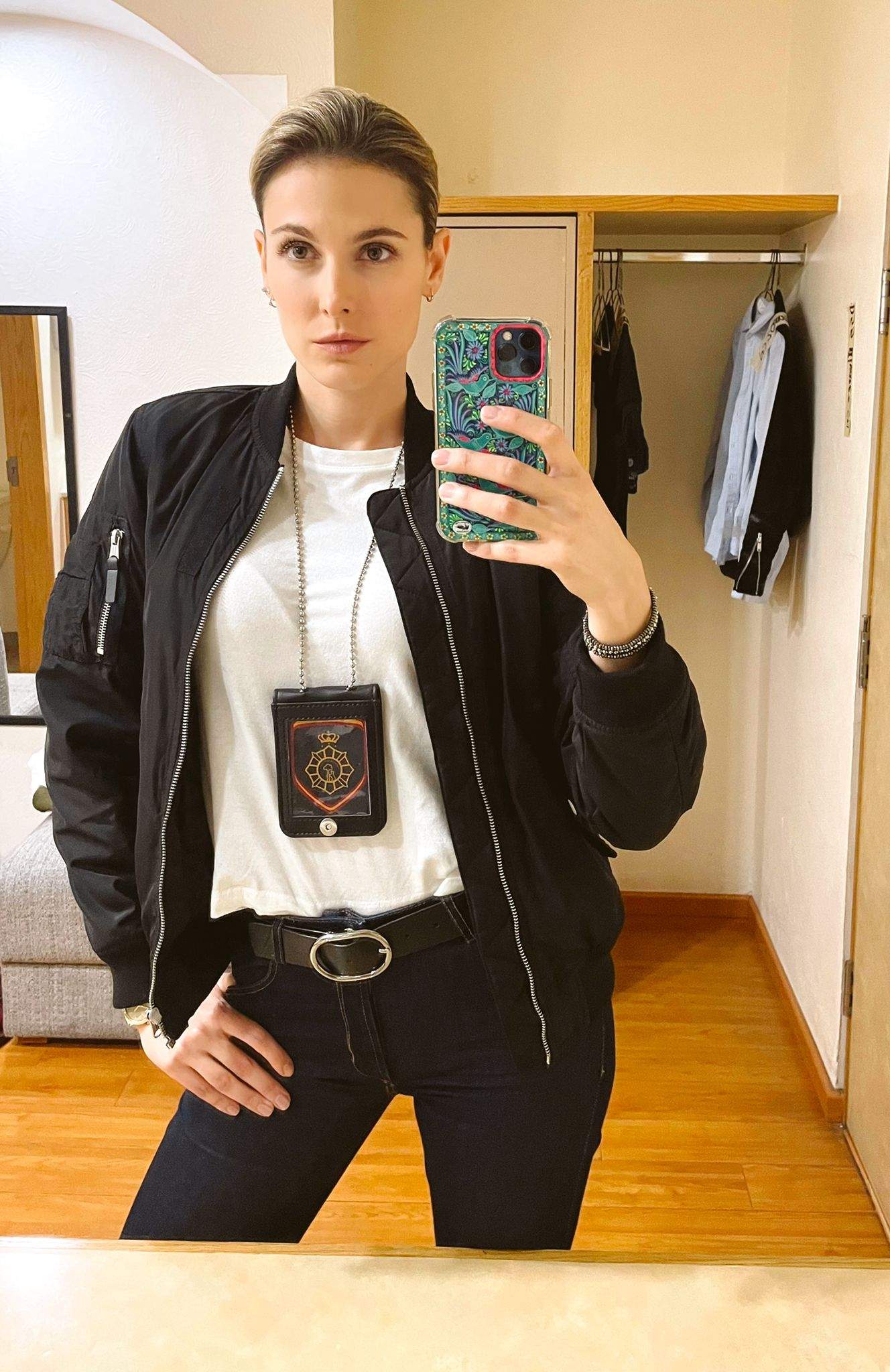 Alejandra como inspectora Álvarez en Mi Secreto