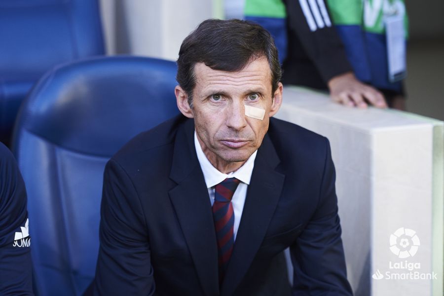 Cuco Ziganda, entrenador del Huesca, muy contendo por certificar la permanencia. Foto: LaLiga