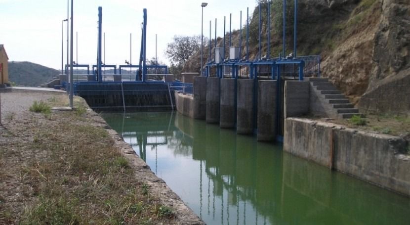 Canal de Aragón y Cataluña.