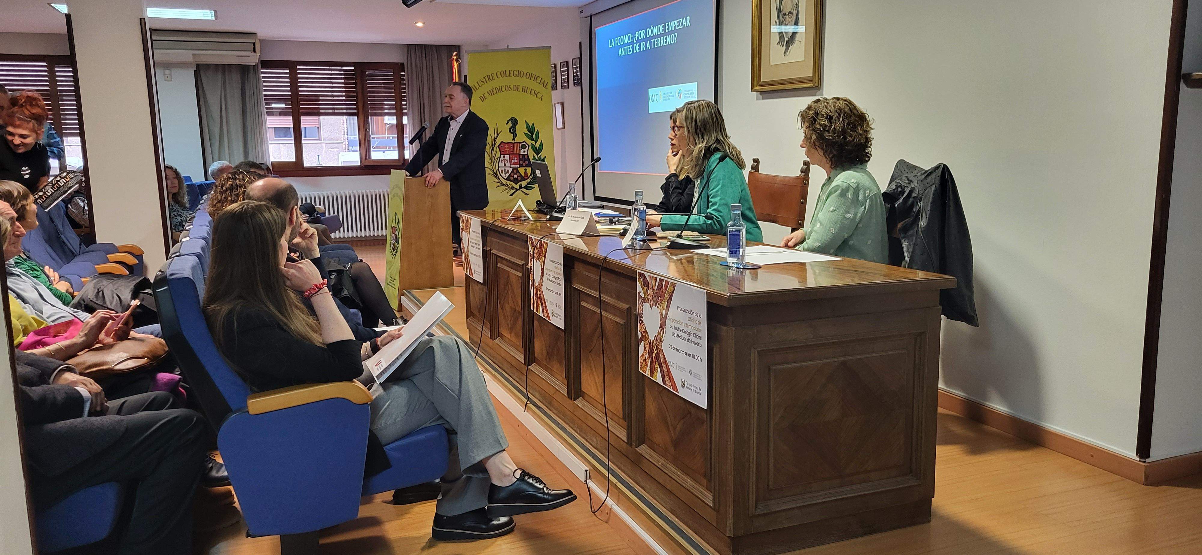 Presentación de la Oficina de Cooperación Internacional del Colegio de Médicos de Huesca. Foto Myriam Martínez