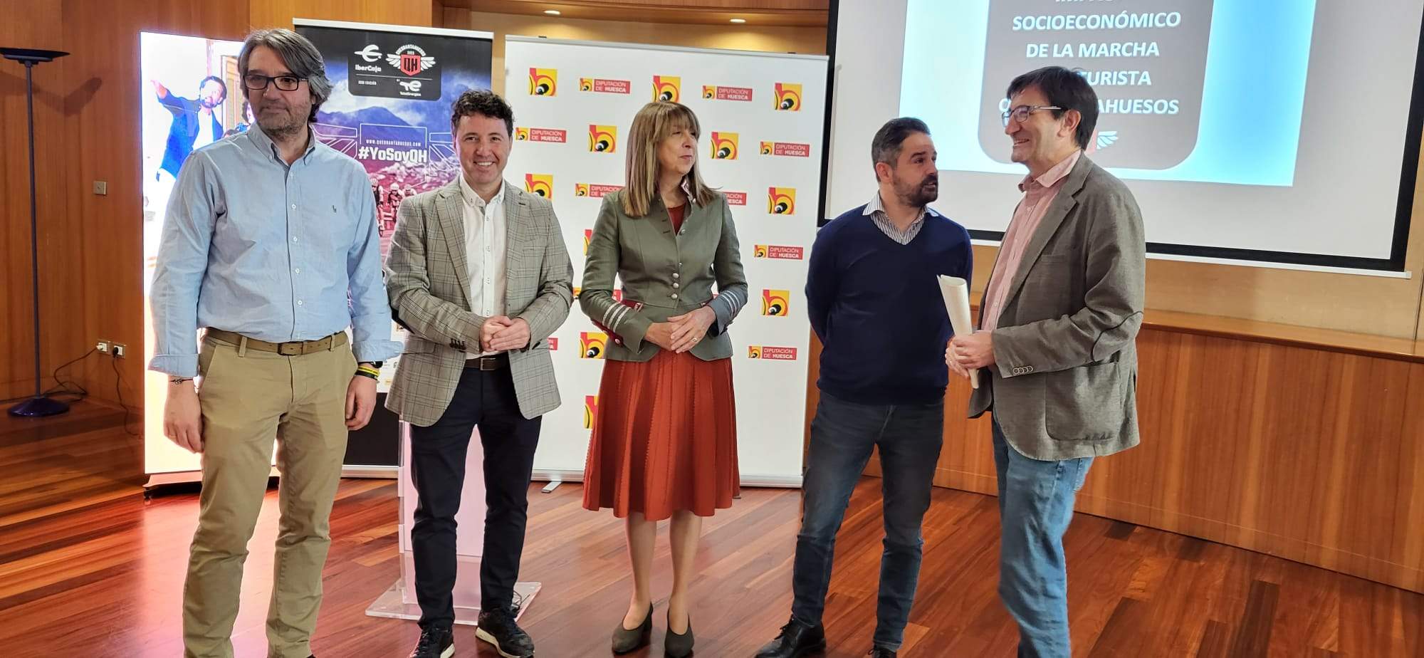 Enrique Ascaso, Fernando Blasco, Berta Fernández, Aitor Jiménez y Jorge Gómez, en la presentación del estudio