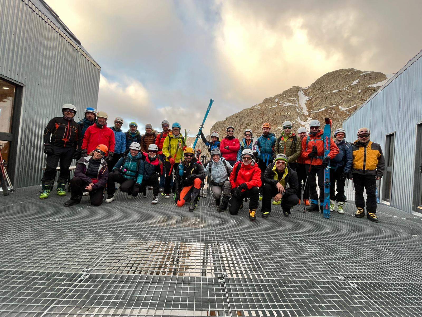 El grupo, en la segunda etapa desde Llauset. Foto Peña Guara