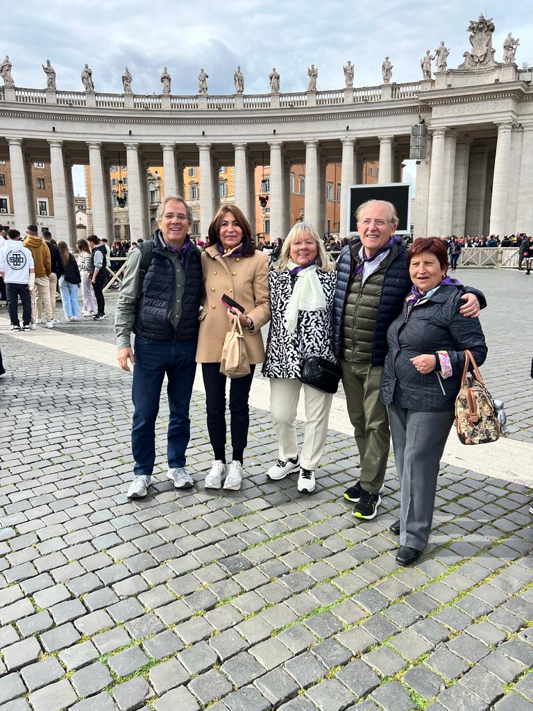 Peregrinación a Roma de Grausinos de la cofradía y el Instituto