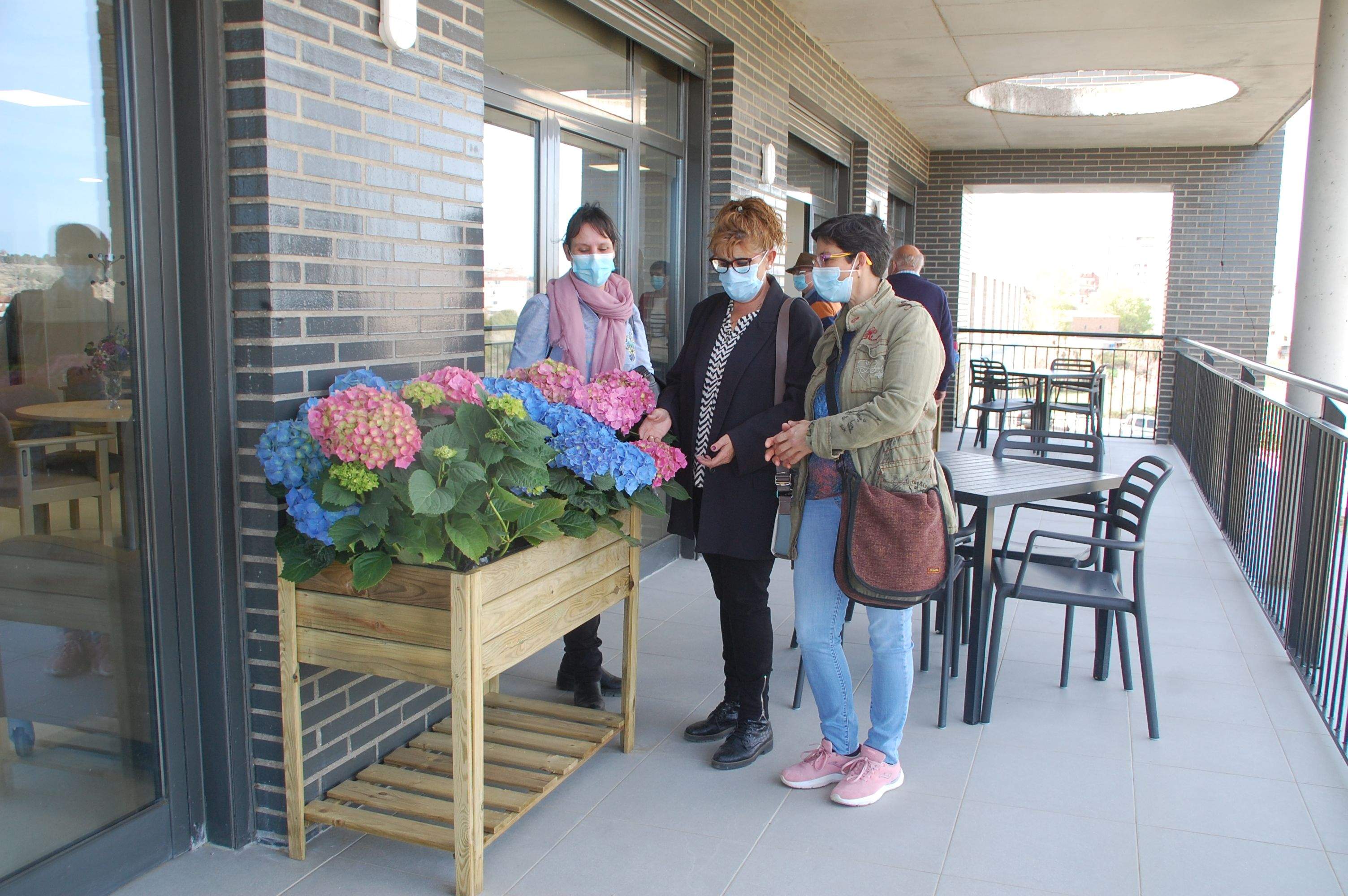 Visita a la zona remodelada de la Residencia Hogar de la Tercera Edad de Sariñena