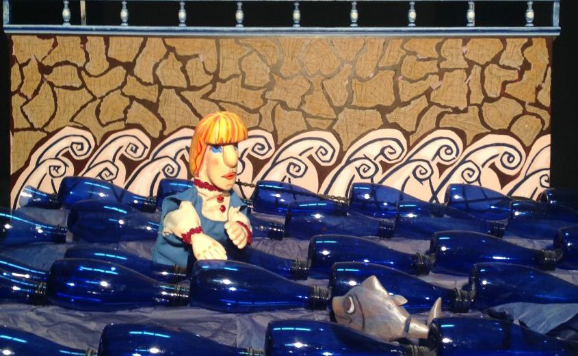 La gotera de la azotea presenta 'A cuenta gotas' en Barbastro.