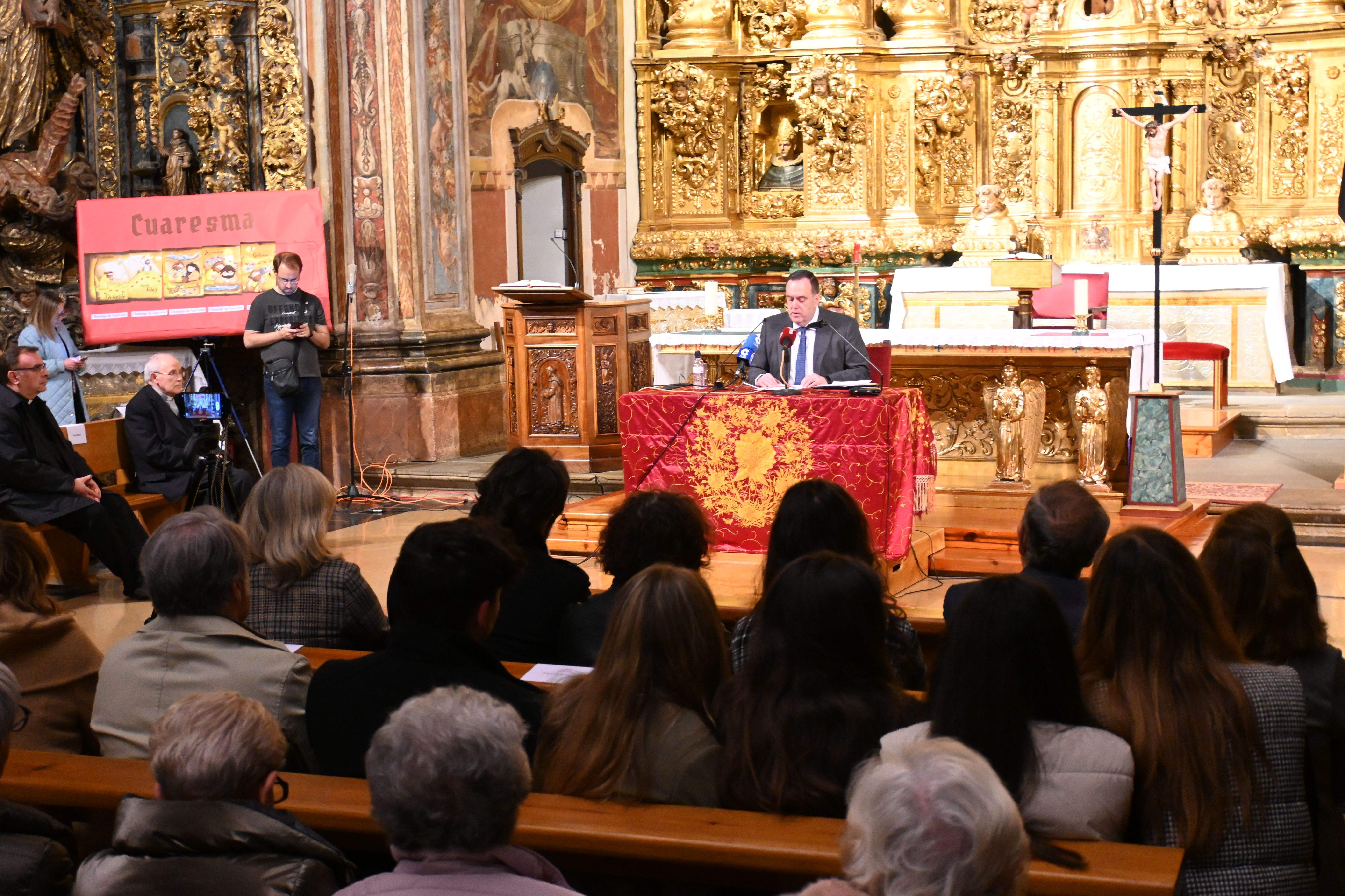 Pregón de la Semana Santa en la ciudad de Huesca. Foto Carlos Jalle 