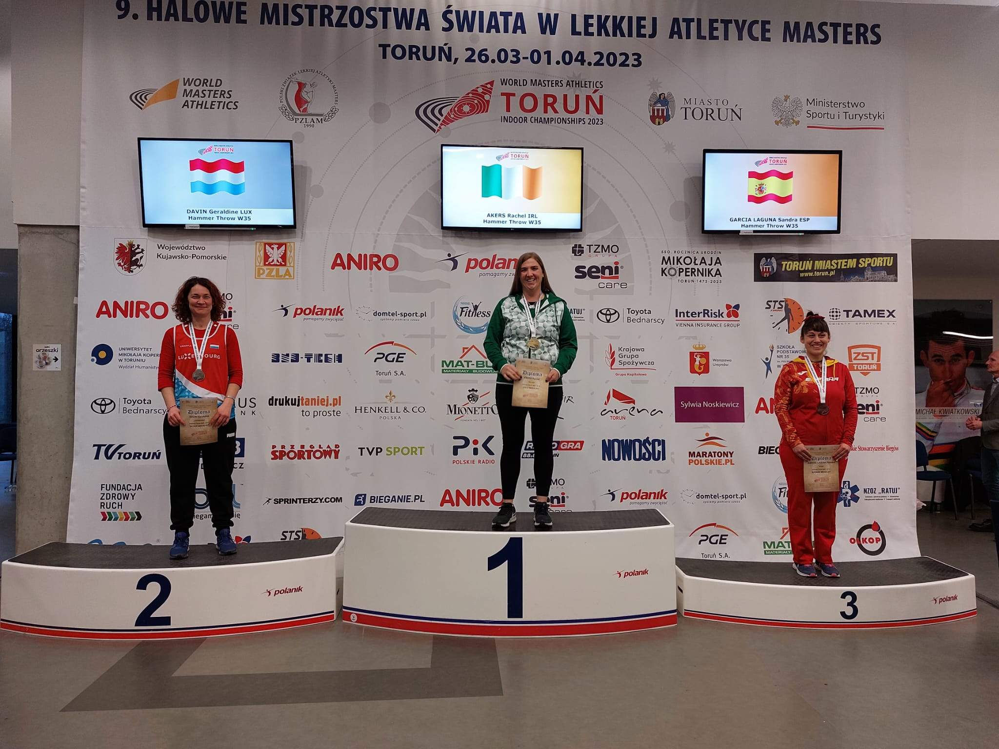 Sandra García, bronce en el Mundial Master de pista cubierta.