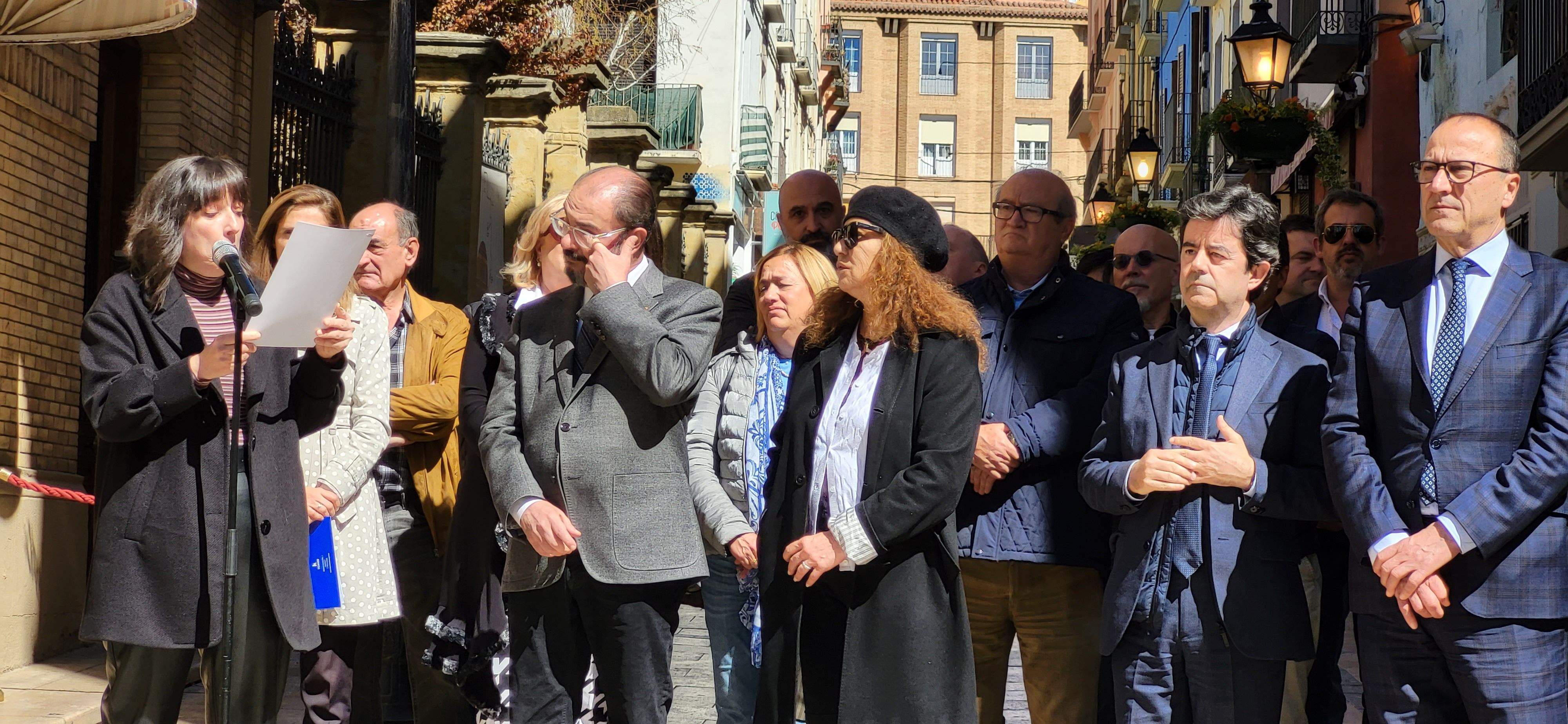 Acto de entrega de Aragón a Huesca de la escultura en honor a Carlos Saura. Foto Myriam Martínez