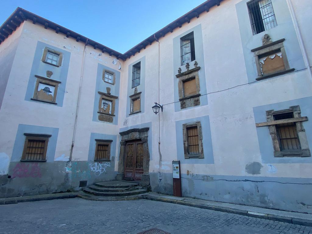 Antiguo hospital de Jaca, que se va a convertir en Escuela Municipal de Música con fondos europeos.