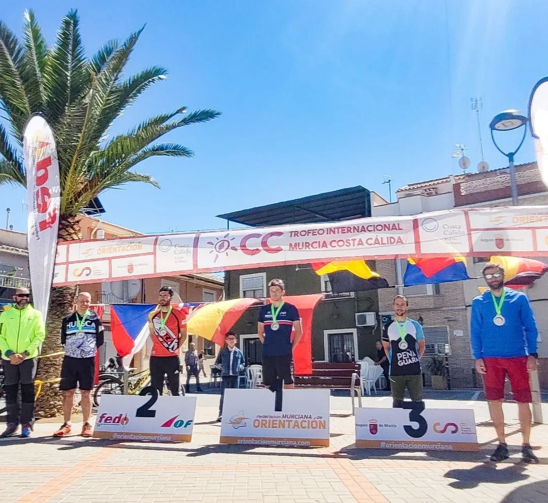 Podio M Elite Media Distancia. Foto Peña Guara