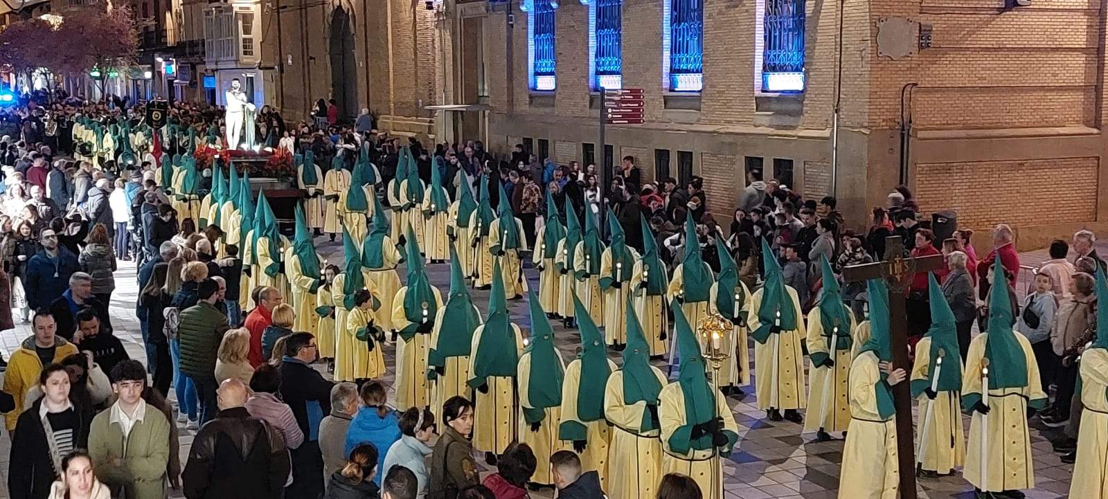 Cofradía de San Viator y el Cristo Atado a la Columna Cofradía de San Viator y el Cristo Atado a la Columna