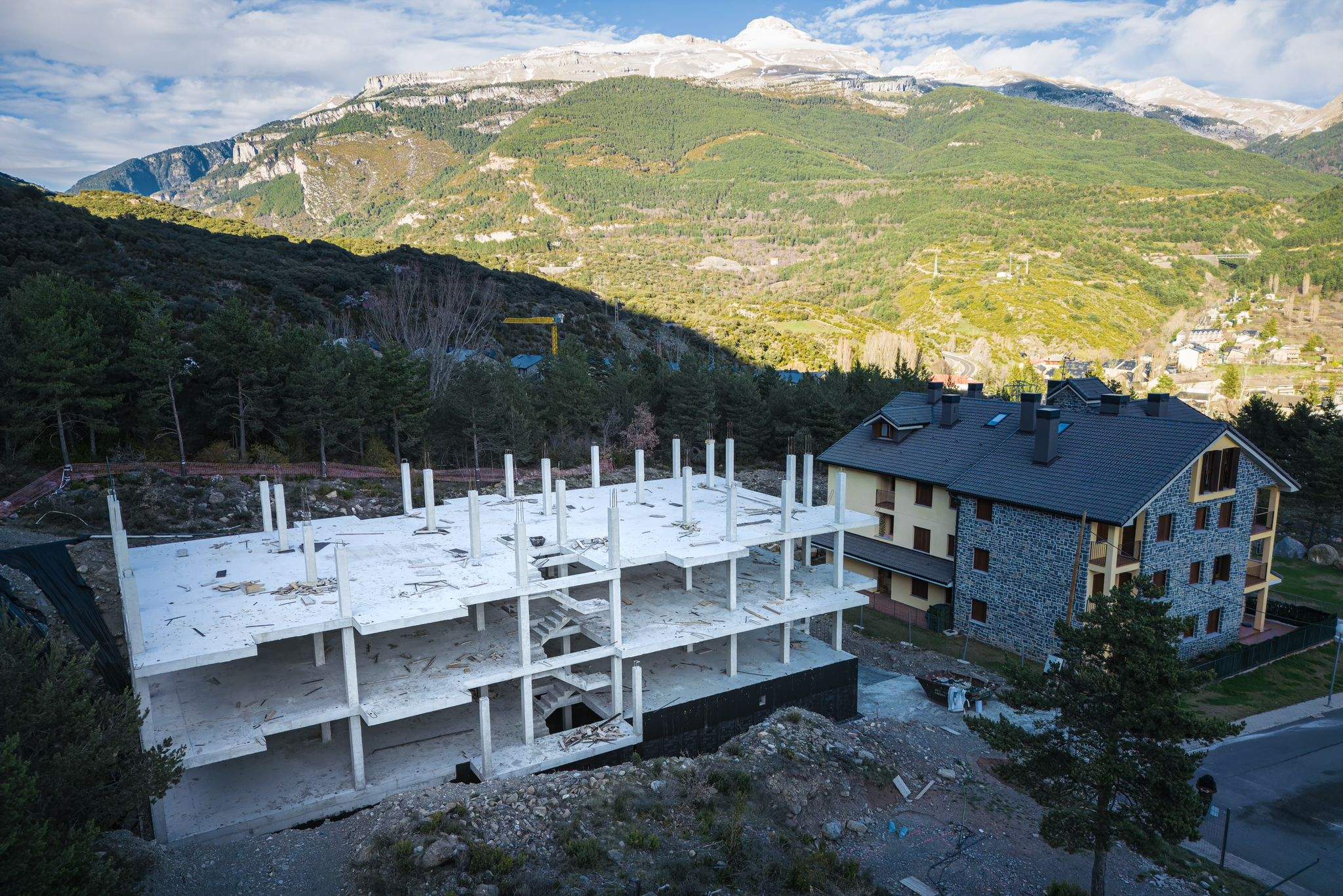 Edificio El Carrascal en la urbanización La Espata.