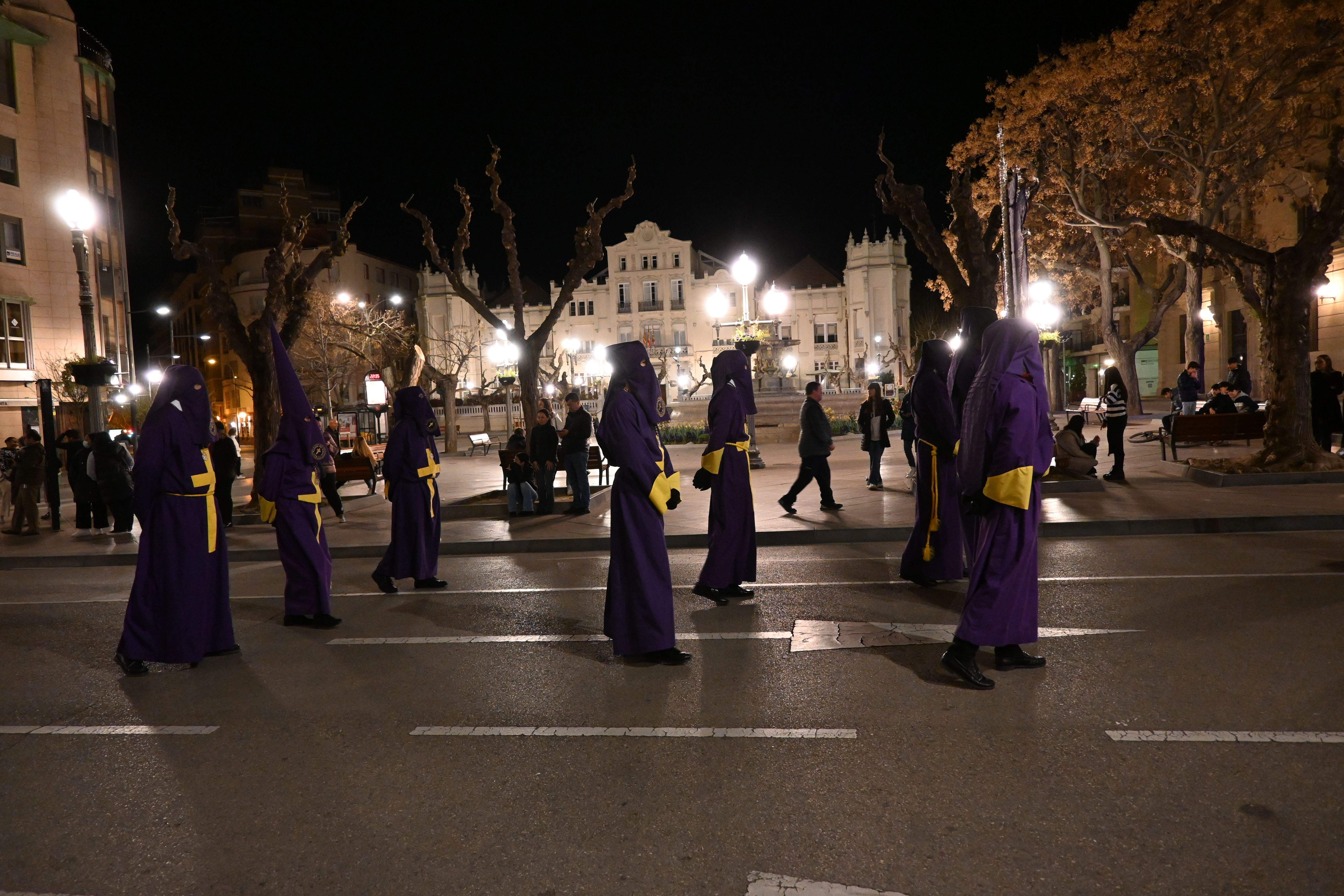 Procesión de la Coronación de Espinas en Huesca. Foto Carlos Jalle