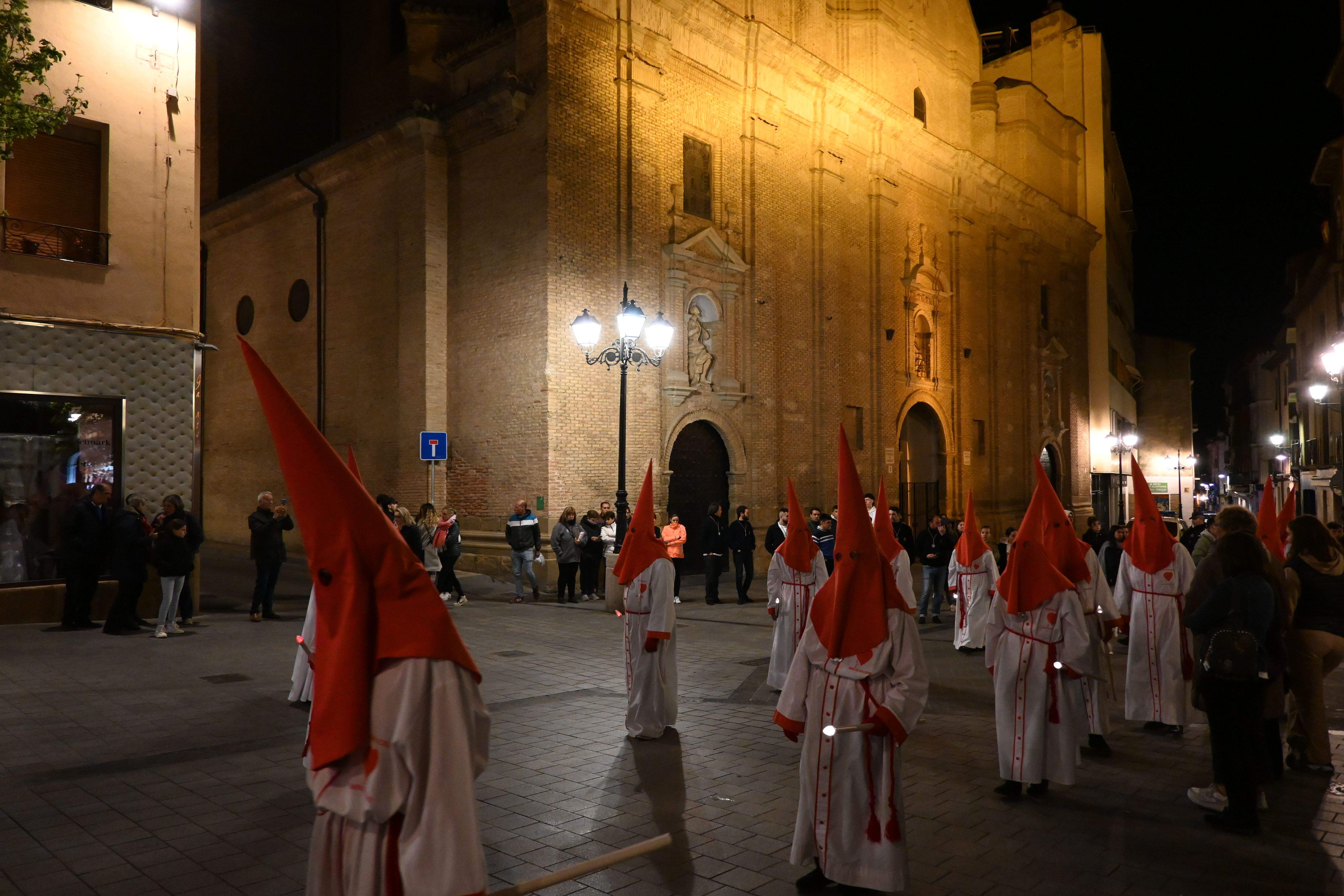 Procesión de la Coronación de Espinas en Huesca. Foto Carlos Jalle