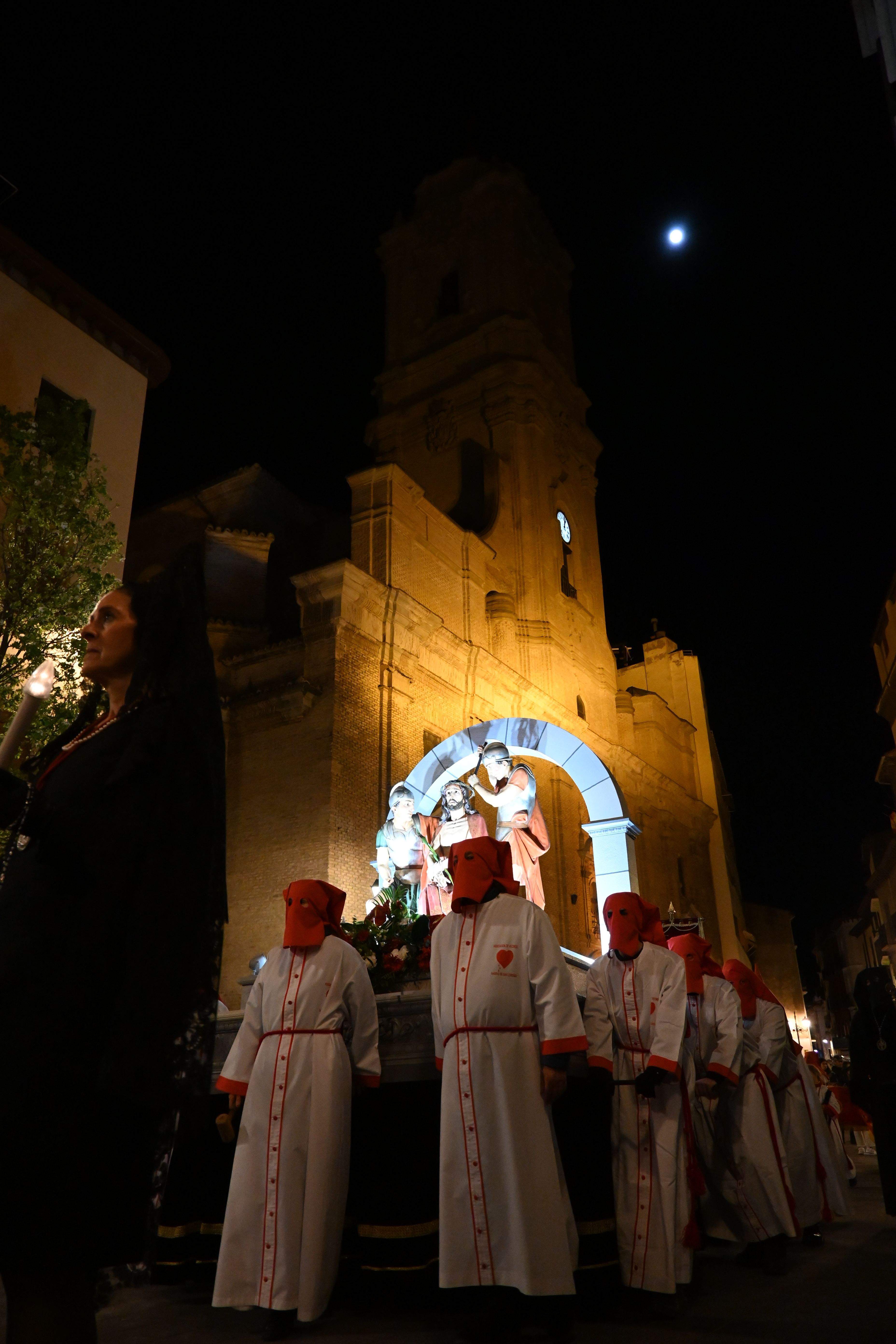 Procesión de la Coronación de Espinas en Huesca. Foto Carlos Jalle