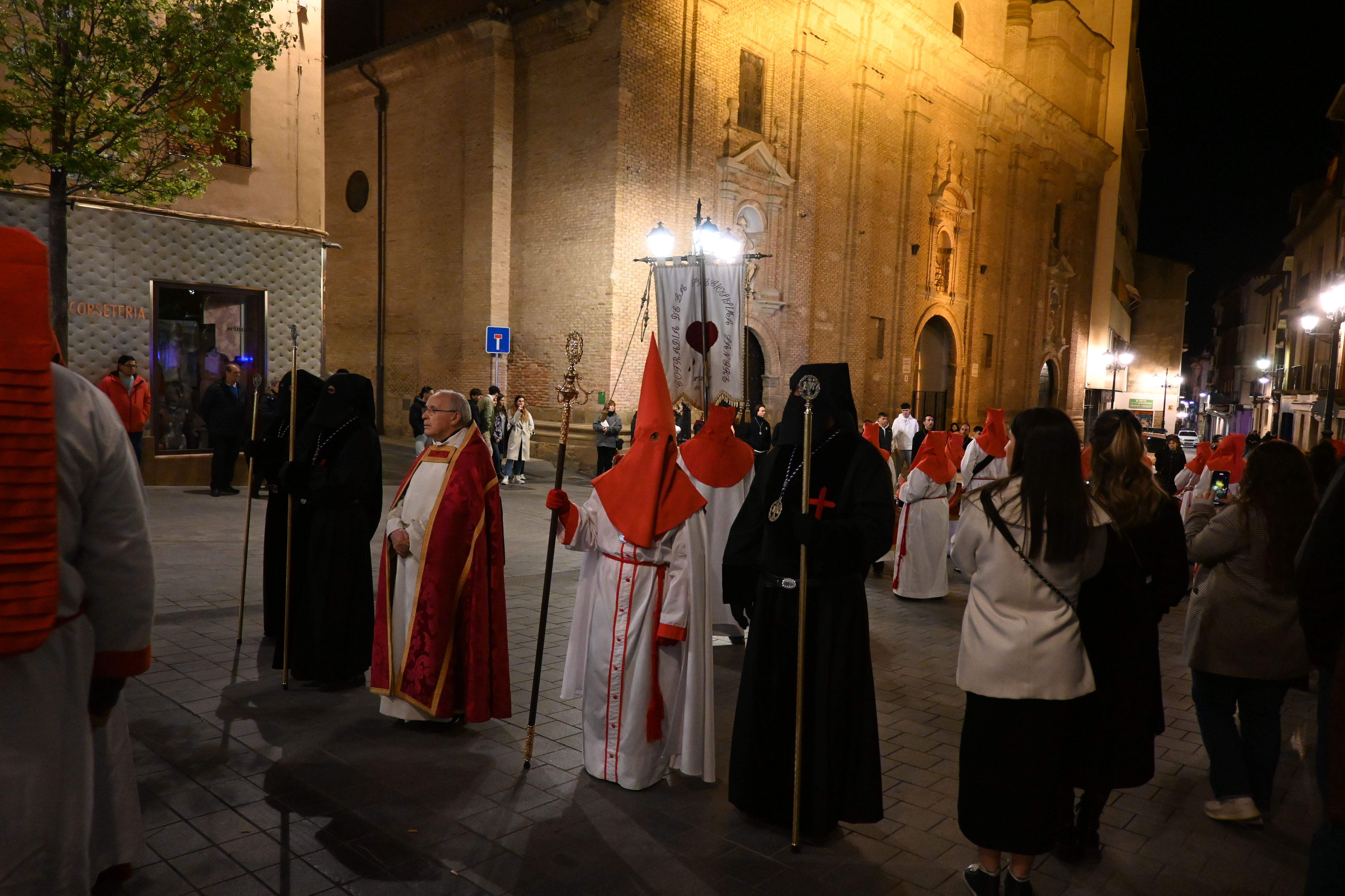Procesión de la Coronación de Espinas en Huesca. Foto Carlos Jalle