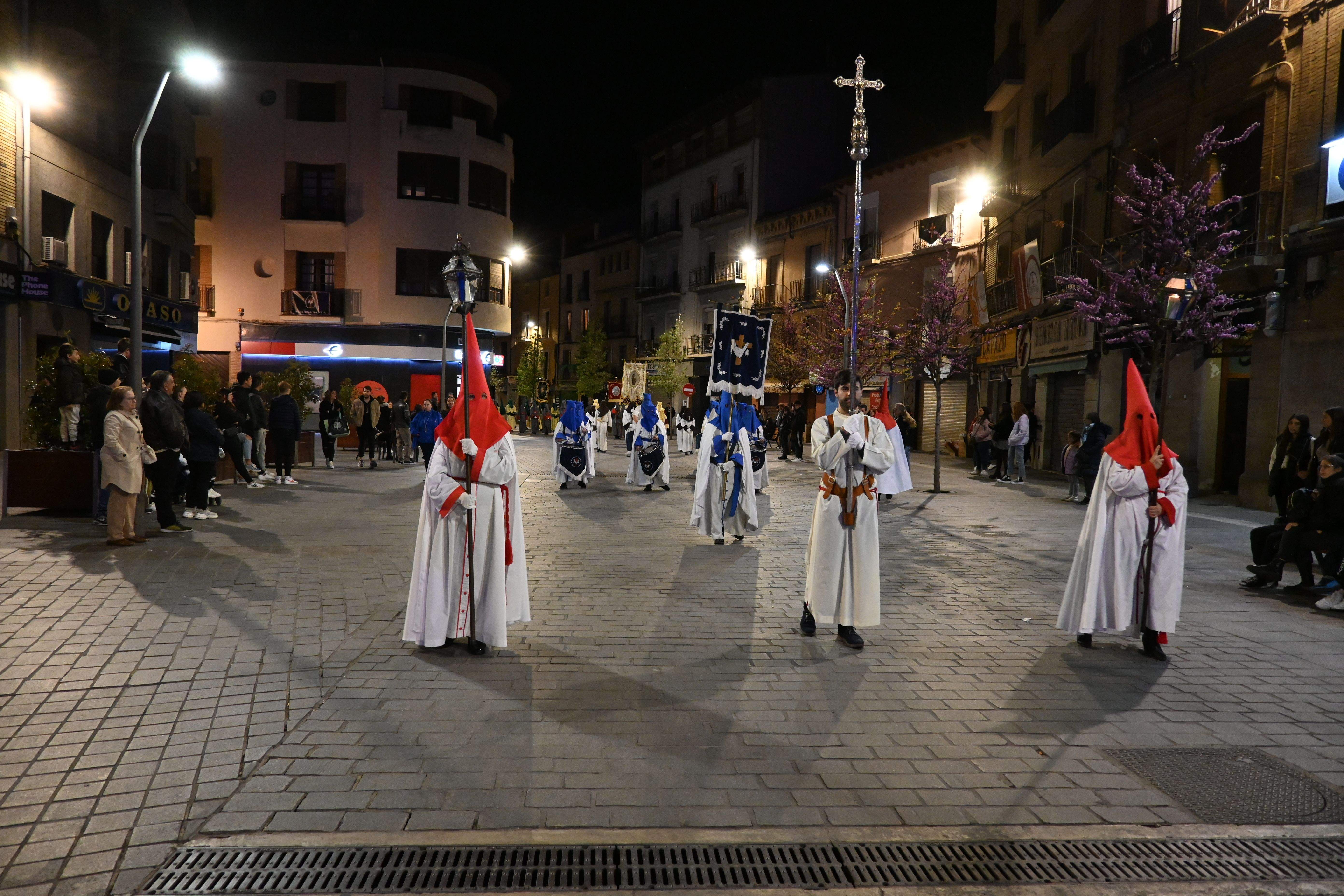 Procesión de la Coronación de Espinas en Huesca. Foto Carlos Jalle