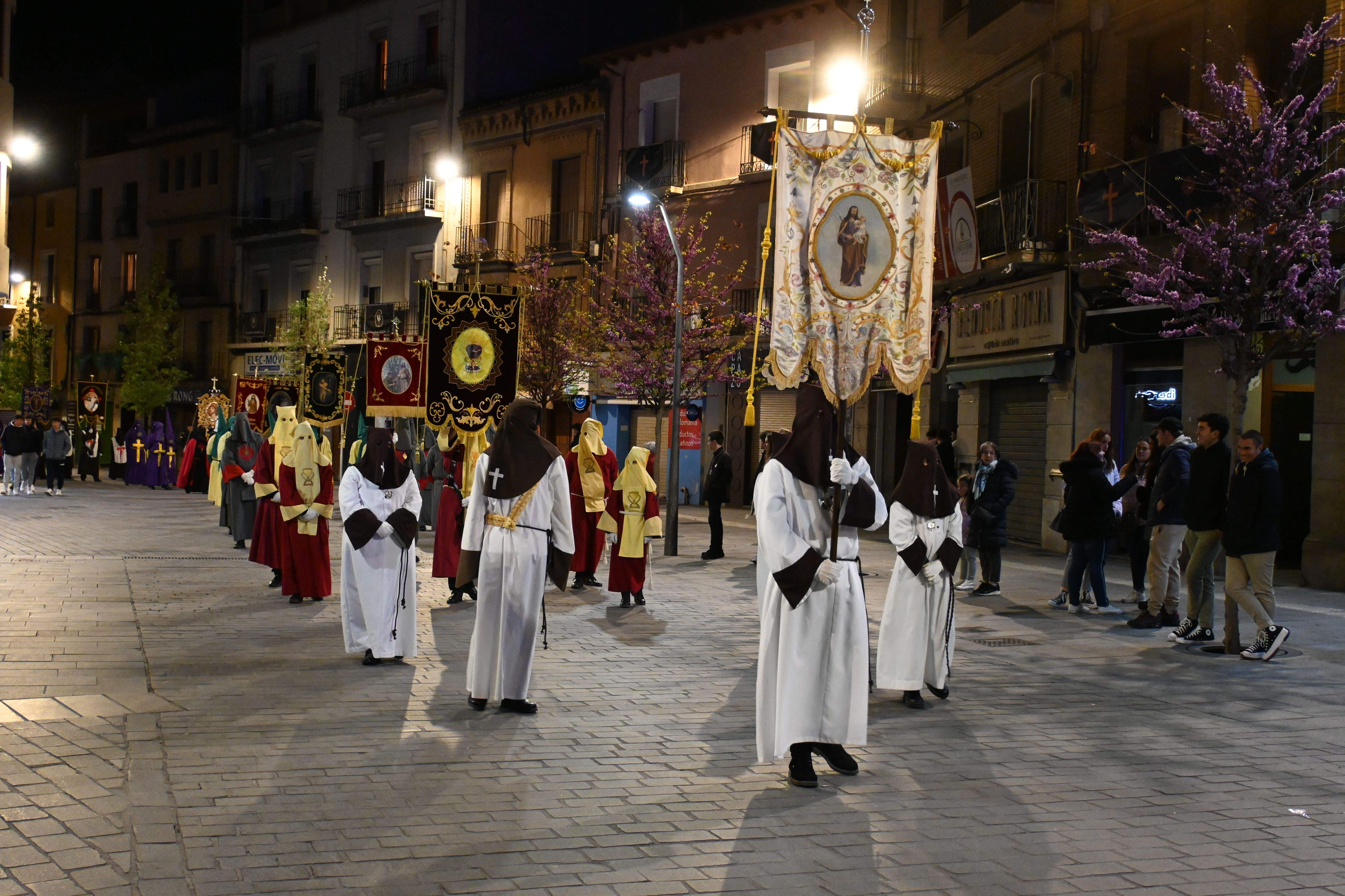 Procesión de la Coronación de Espinas en Huesca. Foto Carlos Jalle