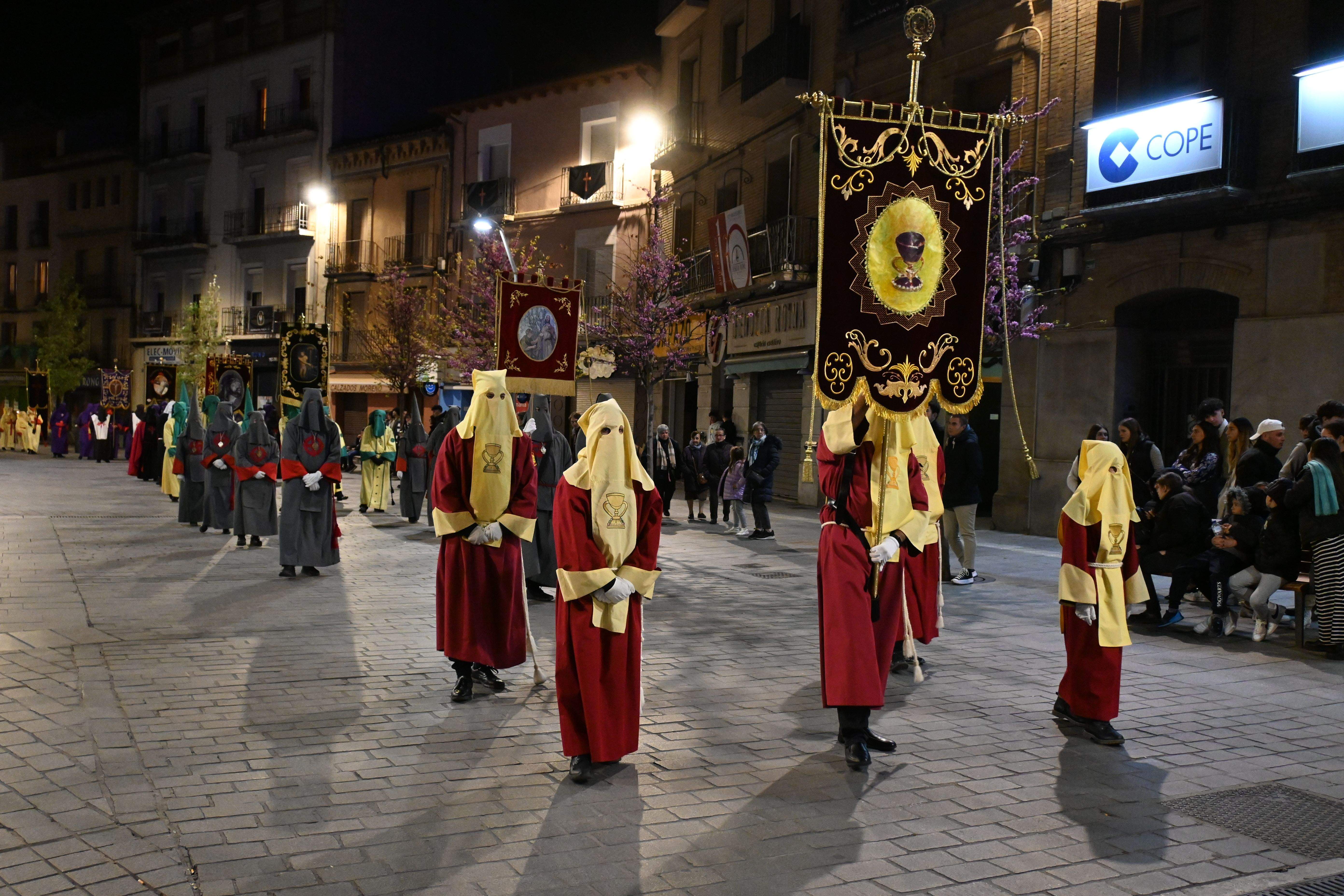 Procesión de la Coronación de Espinas en Huesca. Foto Carlos Jalle