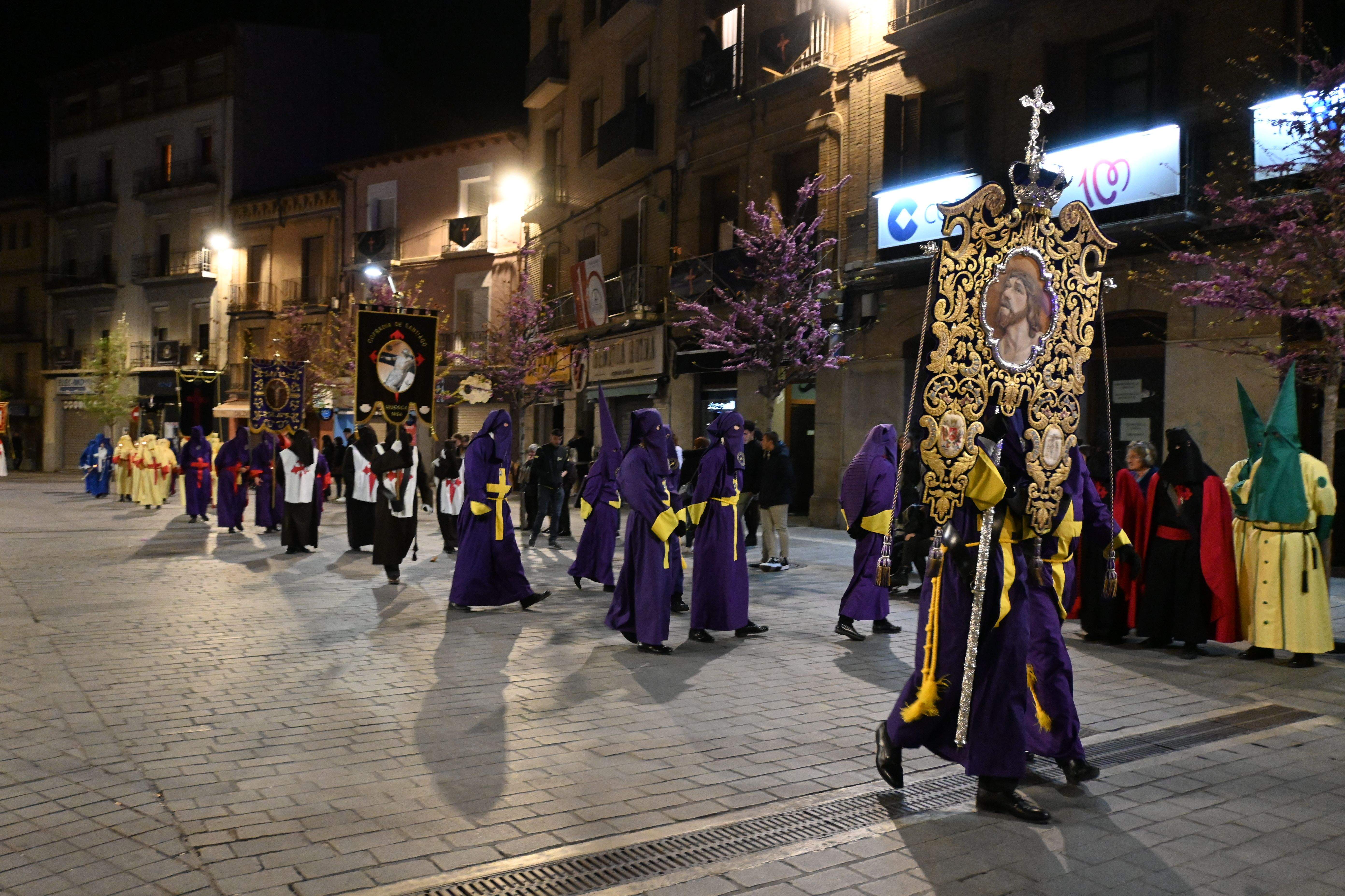 Procesión de la Coronación de Espinas en Huesca. Foto Carlos Jalle