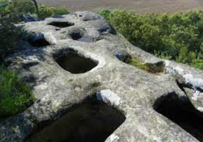 Declarada Bien de Interés Cultural el yacimiento Peña de los Moros en Loporzano