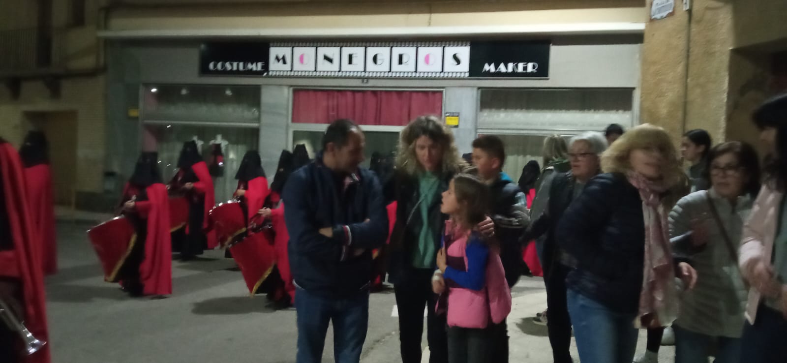 Procesión del Encuentro en Grañén. Foto Raúl Rivarés