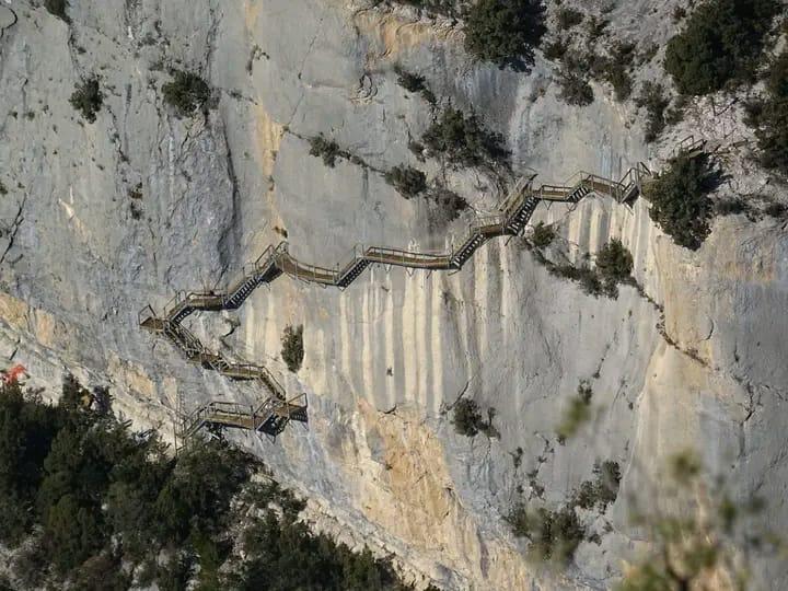 Pasarelas de Montfalcó tras la reforma integral.
