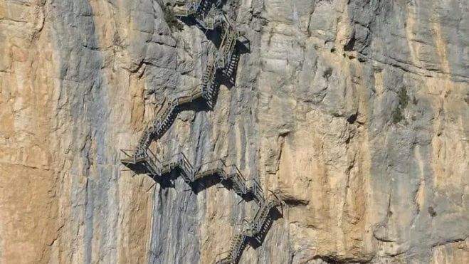 Aspecto actual de las pasarelas de Montfalcó. Aspecto actual de las pasarelas de Montfalcó.