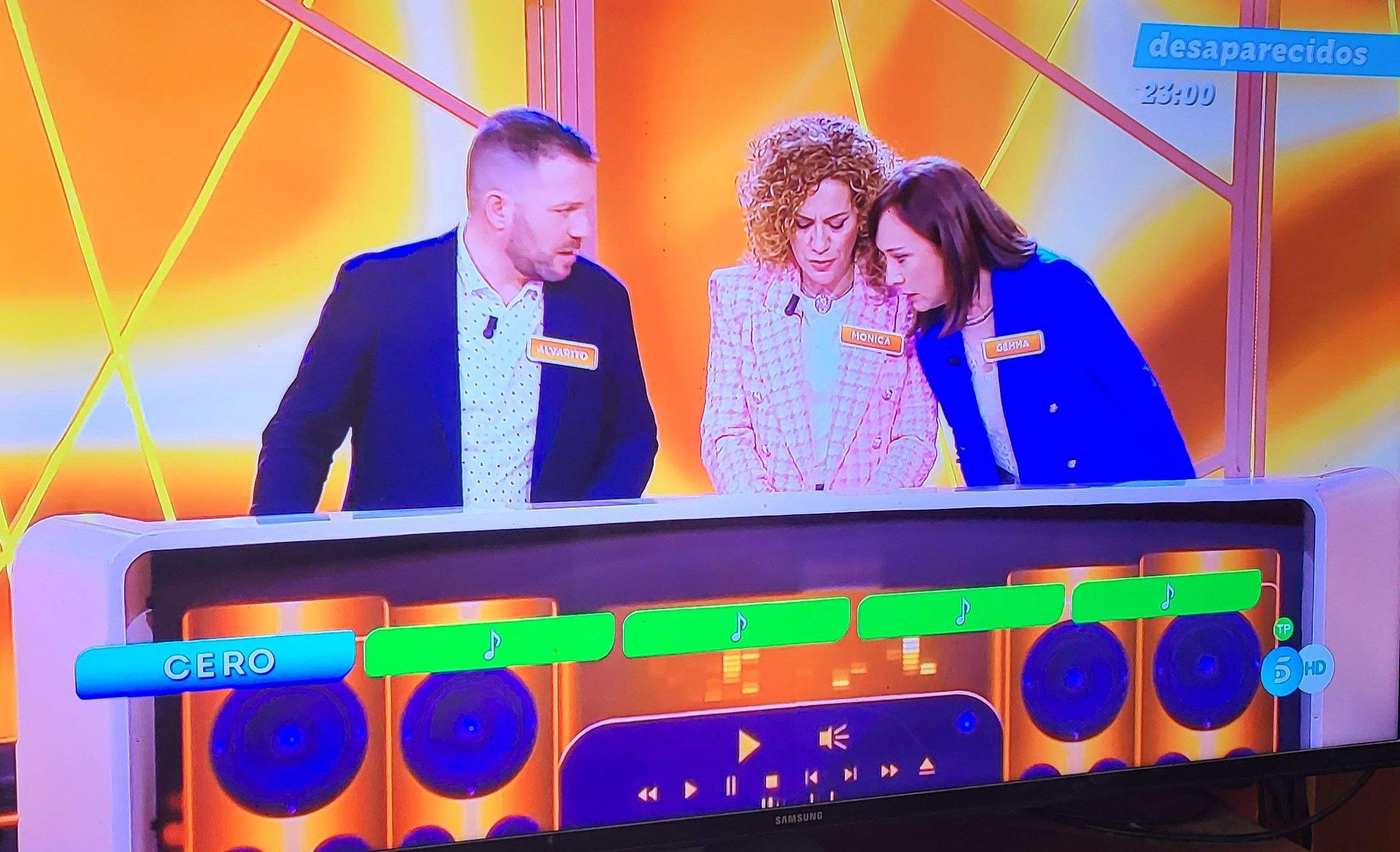 Concurso Reacciones en cadena, con Gemma, Álvaro y Mónica