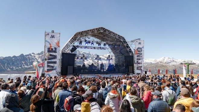 Actuación de Loquillo 