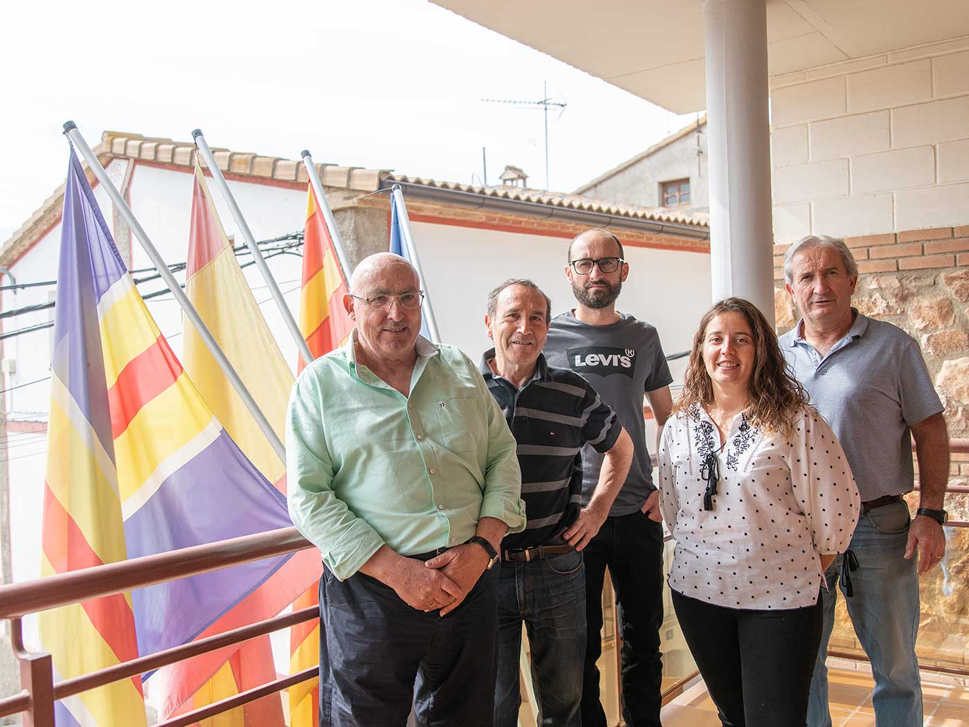 Santos Larroya con el resto de miembros de la corporación municipal