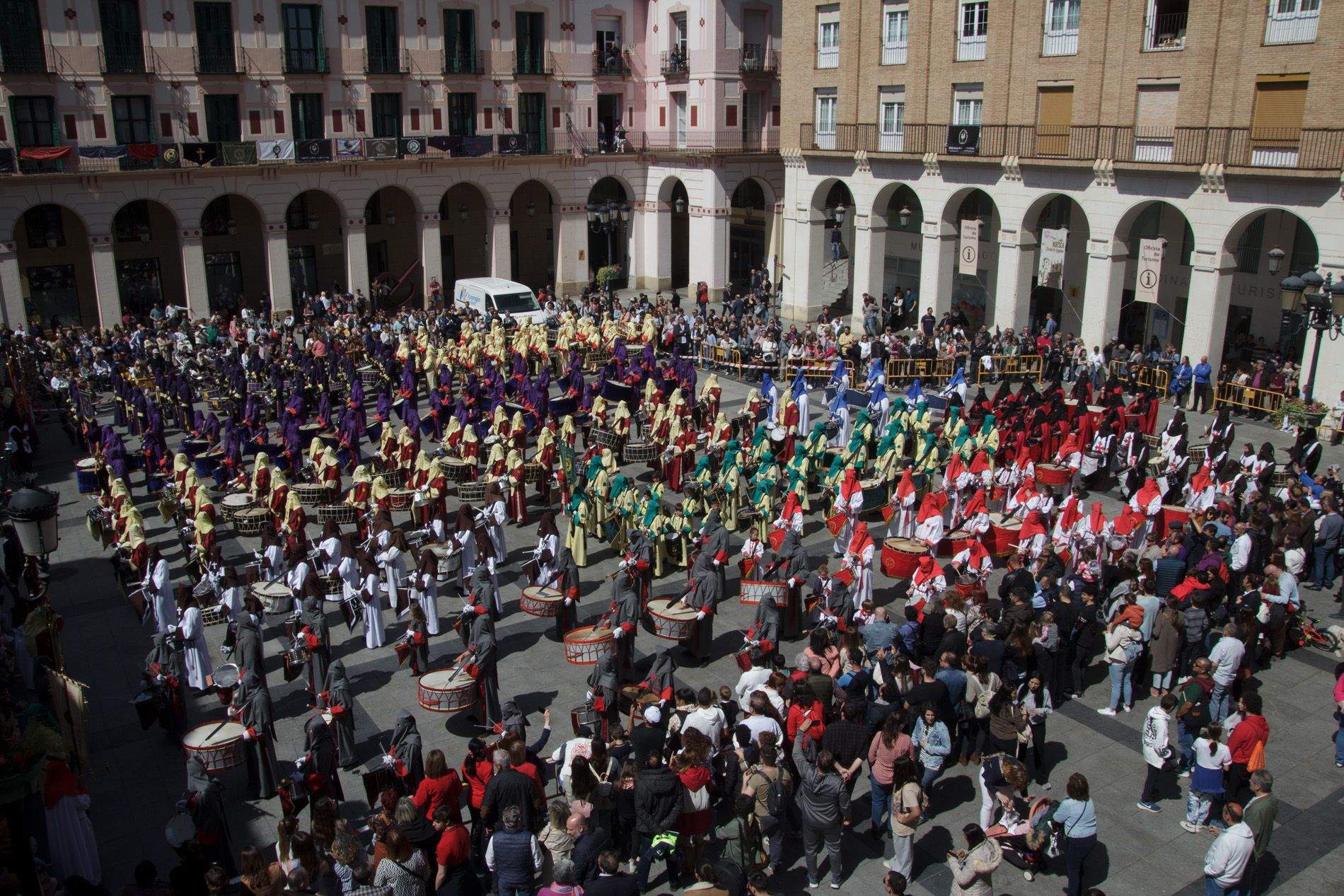 Concentración de Bandas y Tambores. Foto Amagoia La Cruz