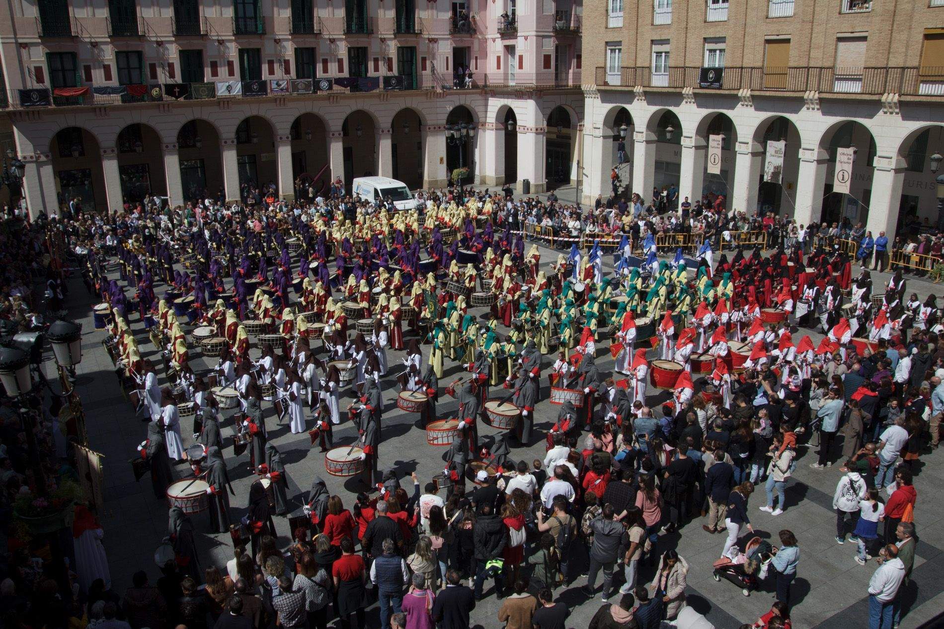 Concentración de Bandas y Tambores. Foto Amagoia La Cruz