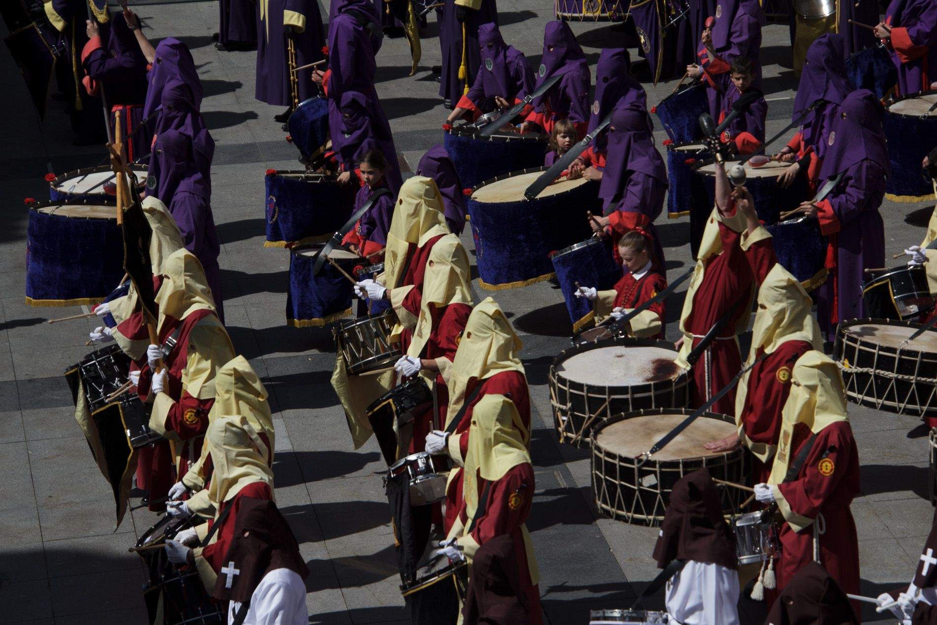 Concentración de Bandas y Tambores. Foto Amagoia La Cruz