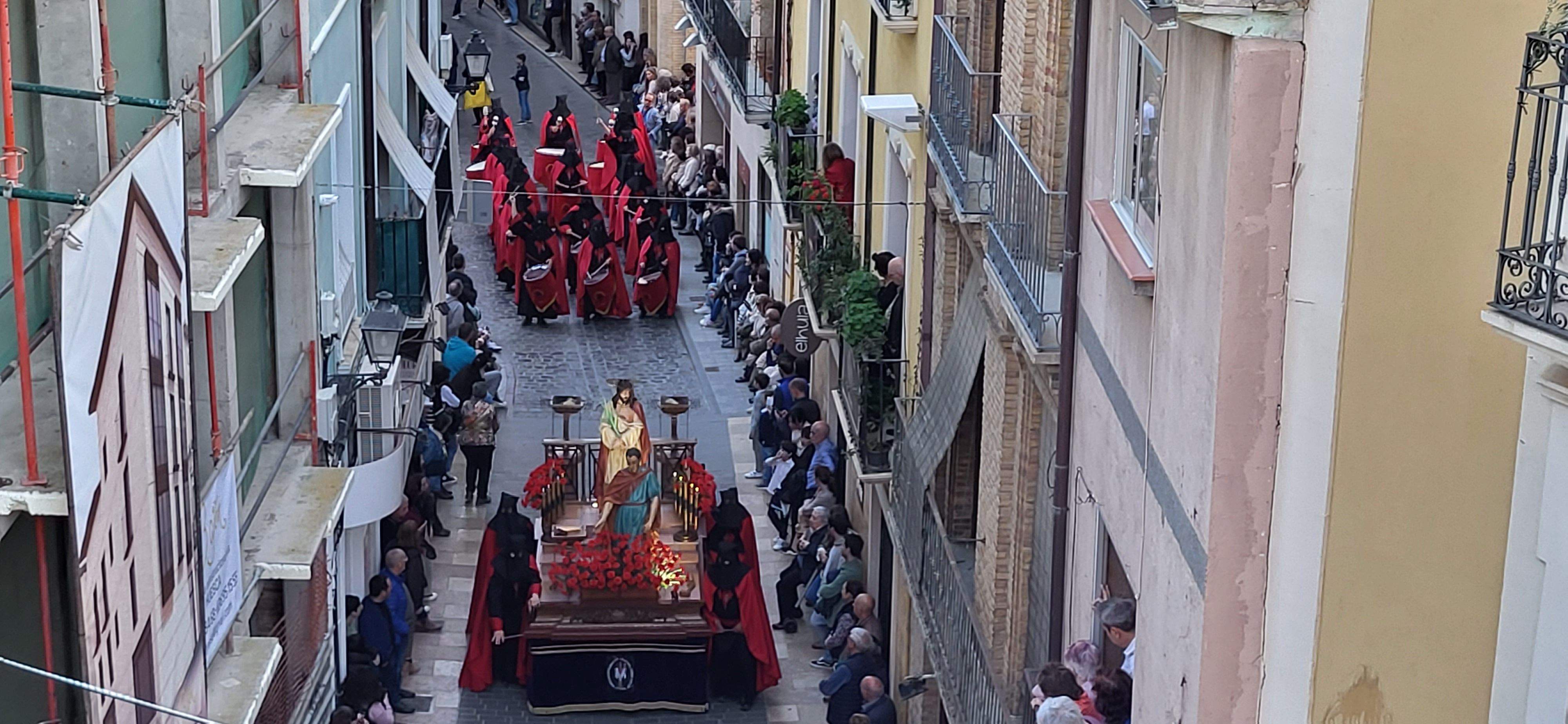 Procesión del Santo Entierro en Huesca, Viernes Santo. Foto: Mercedes Manterola