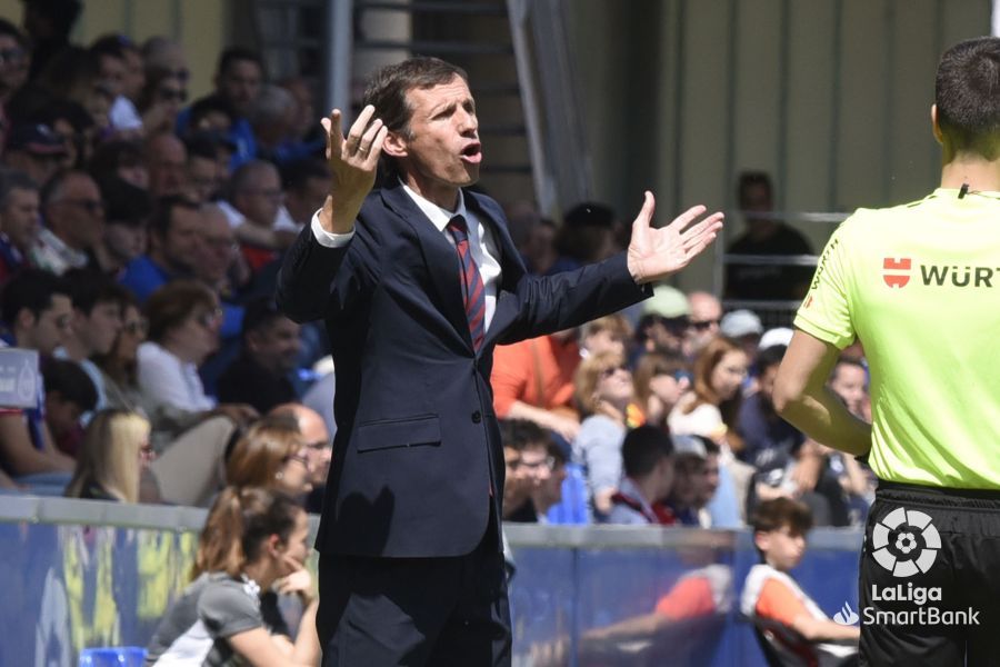 Cuco Ziganda, entrenador del Huesca