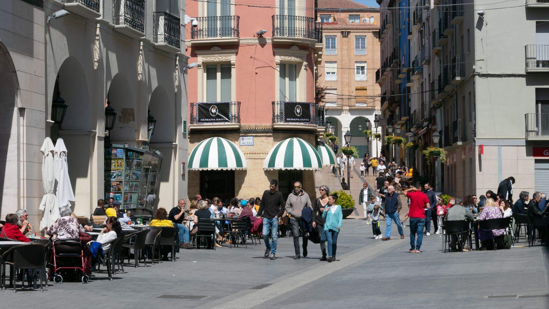 Terrazas en Huesca. Foto Estela Alcay
