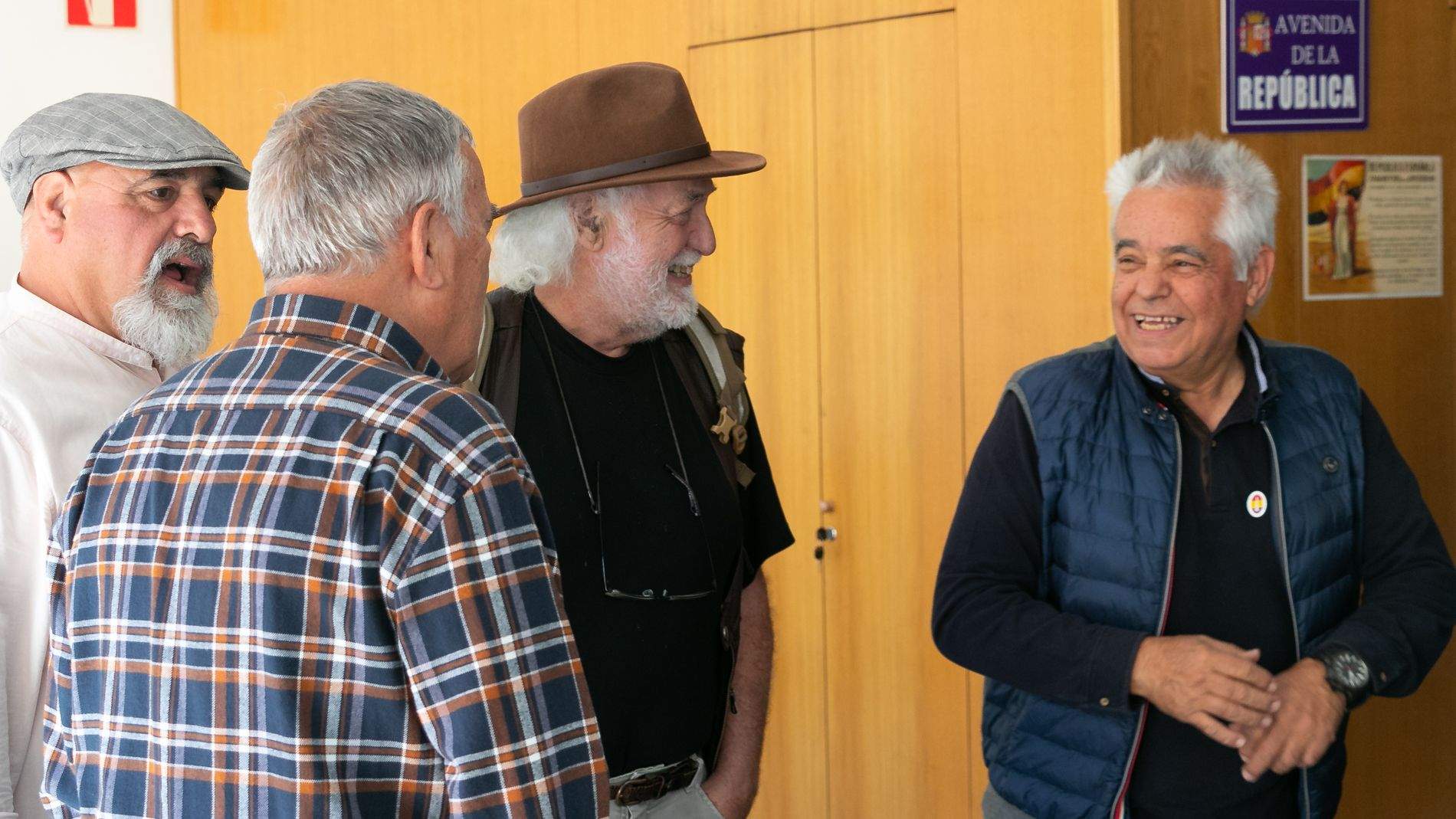 Exposición de Fernando Otín, Composiciones que invitan a pensar. Foto Estela Alcay 
