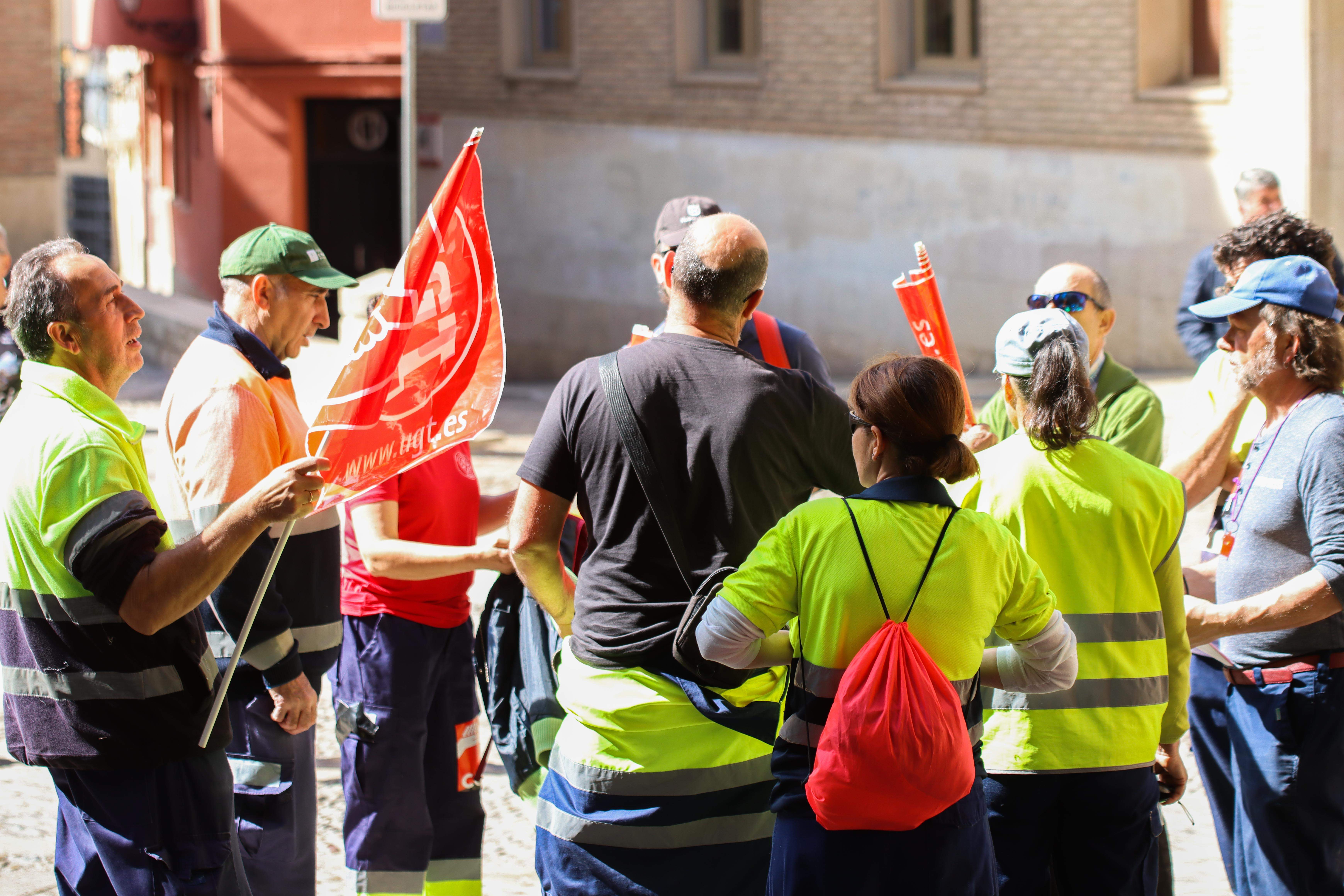 Manifestación de trabajadores municipales de Huesca. FOTO: David Martínez