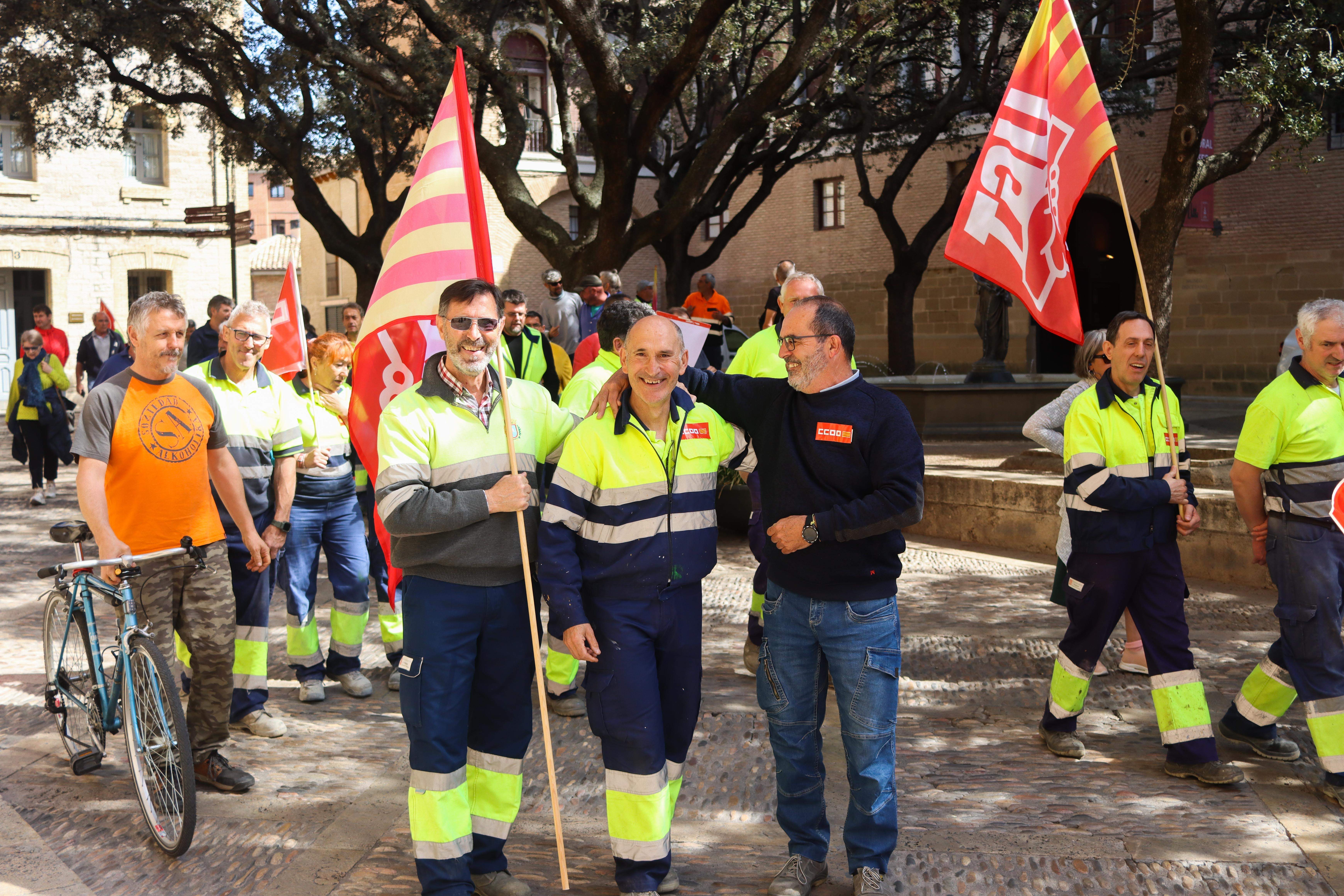 Manifestación de trabajadores municipales de Huesca. FOTO: David Martínez