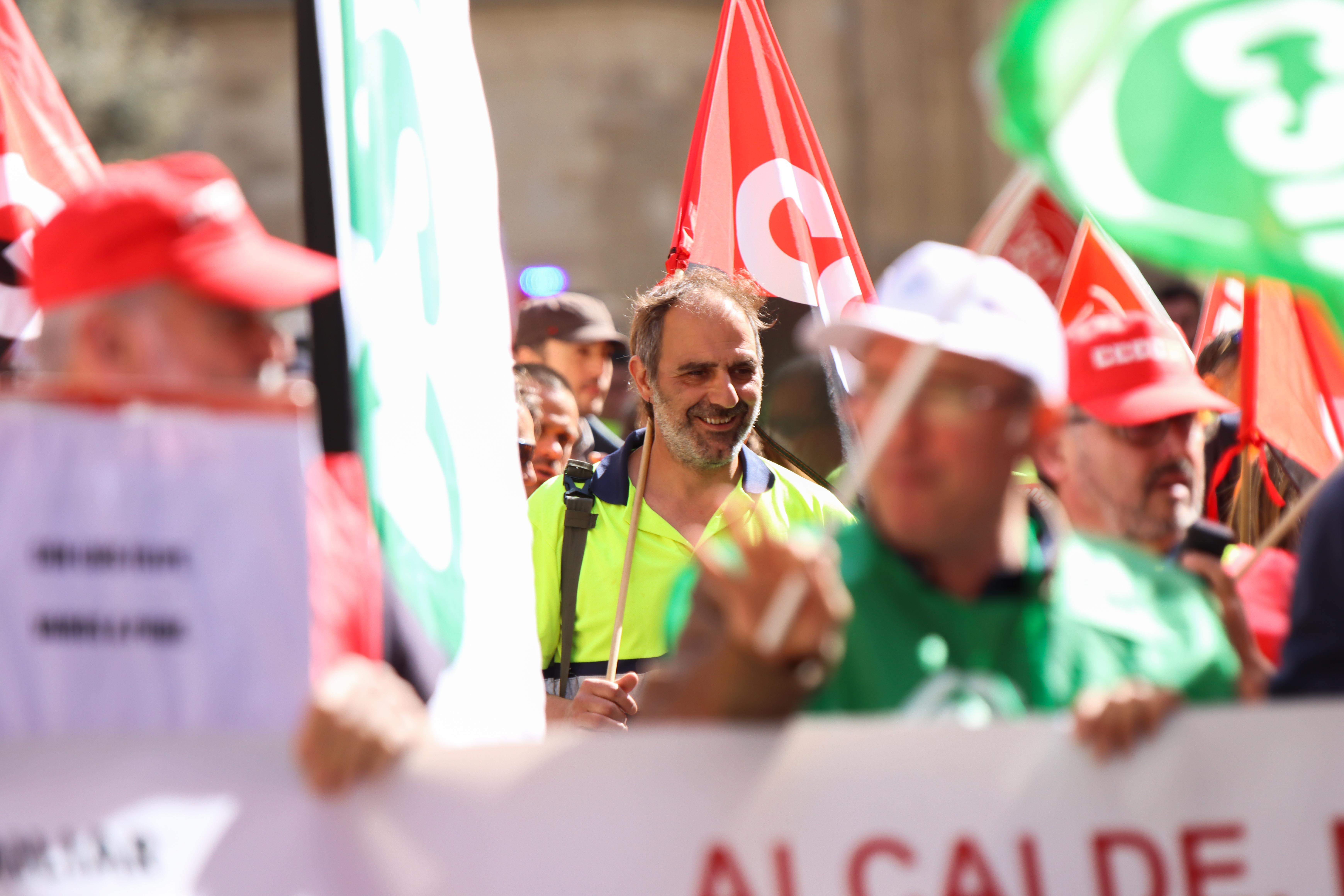 Manifestación de trabajadores municipales de Huesca. FOTO: David Martínez