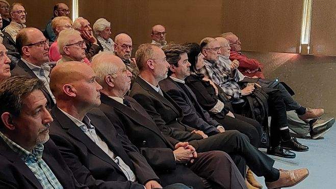 Primera fila de autoridades Primera fila de autoridades