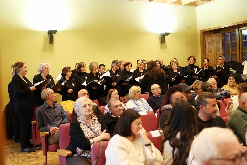 Condecoración a Belén Luque y David Simón en Jaca. Foto: Ayuntamiento de Jaca
