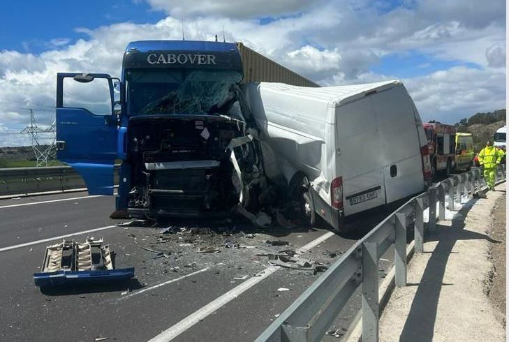 Accidente en Siétamo, con una persona fallecida y un herido grave.