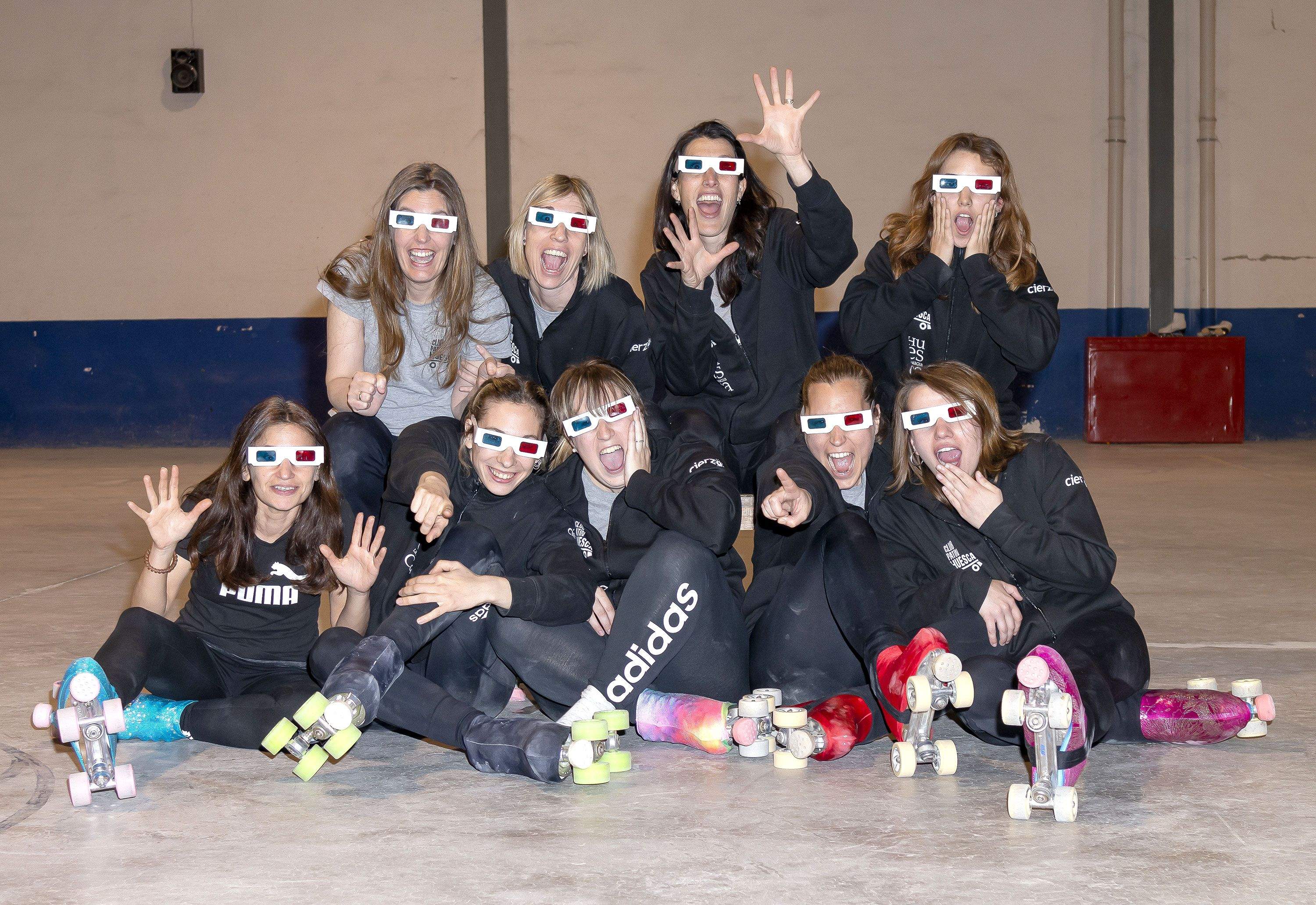 La Junta Directiva del Club Patín Huesca, con la mejor de su sonrisa.