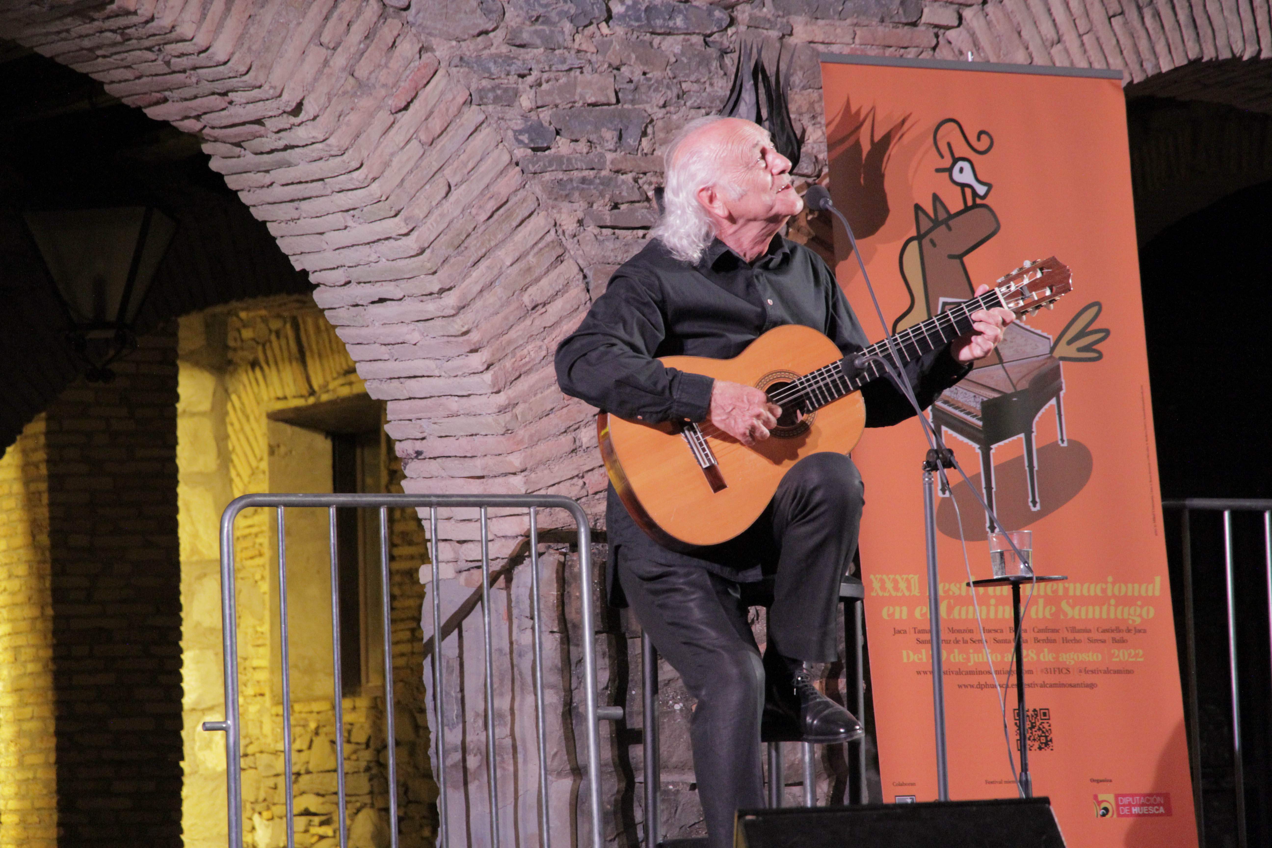 Amancio Prada en su actuación en la Ciudadela de Jaca